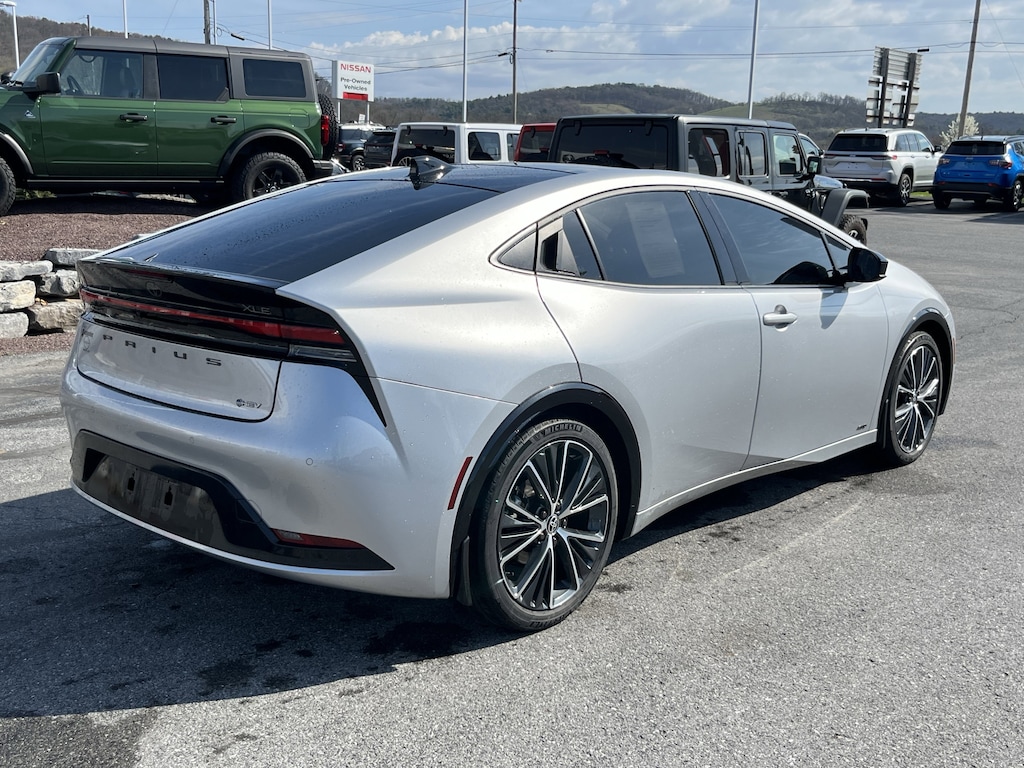 Used 2024 Toyota Prius XLE Hatchback