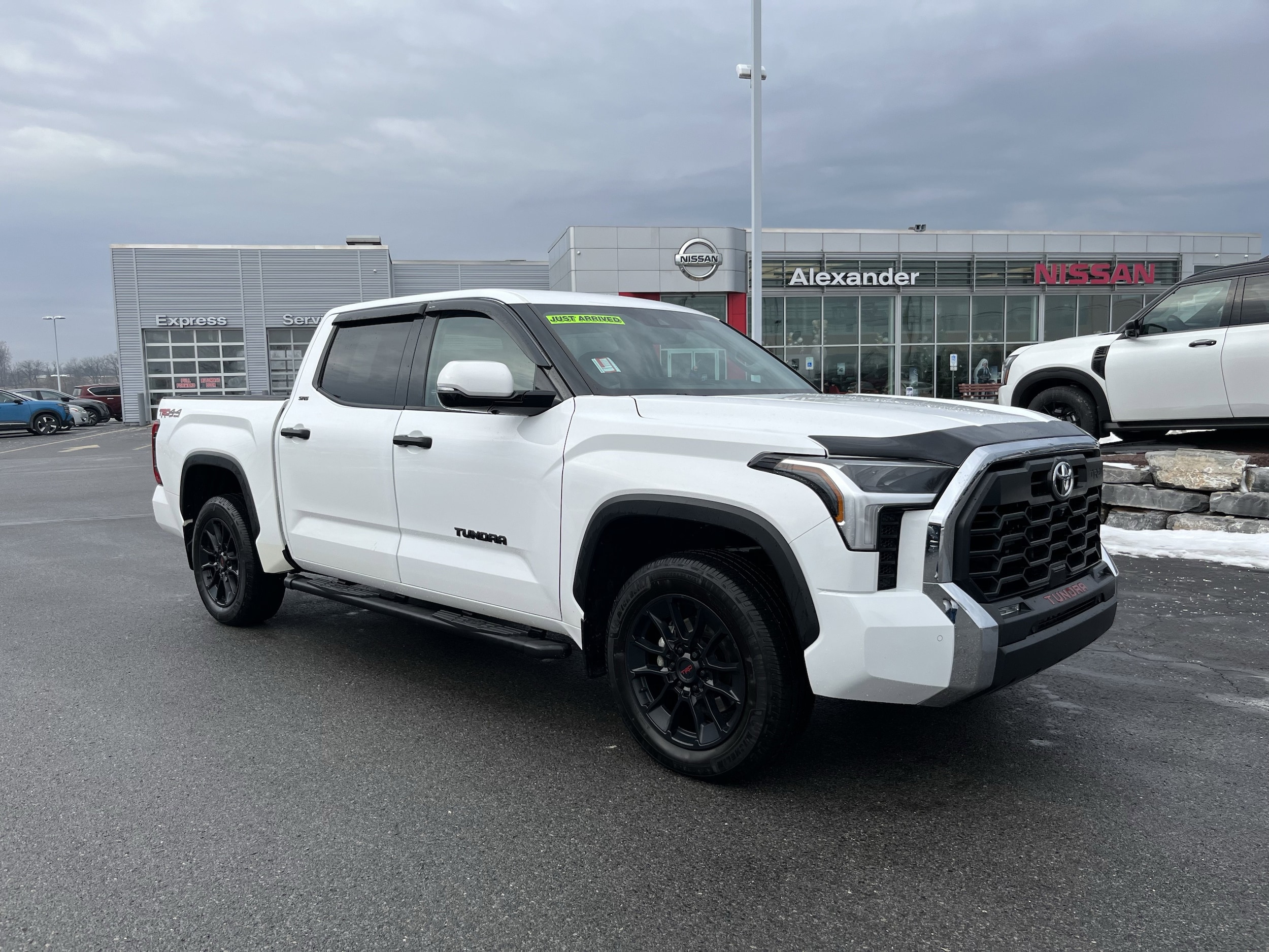 2023 Toyota Tundra SR5's photo