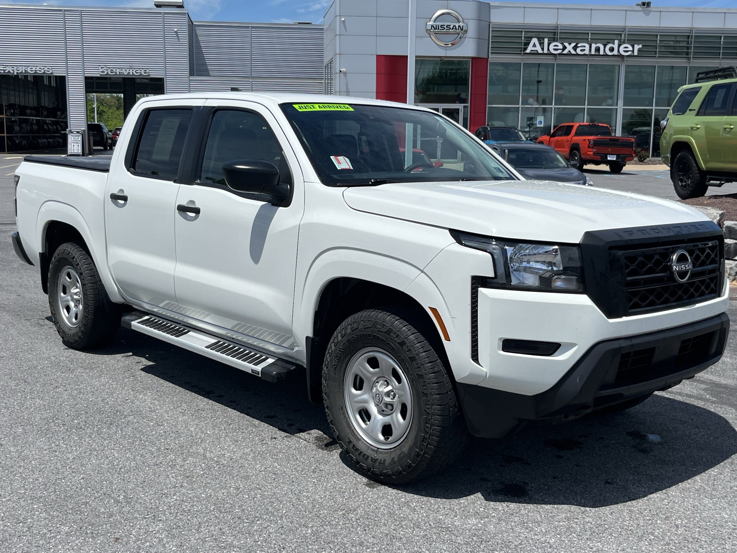 2022 Nissan Frontier S Crew Cab 4x4's photo