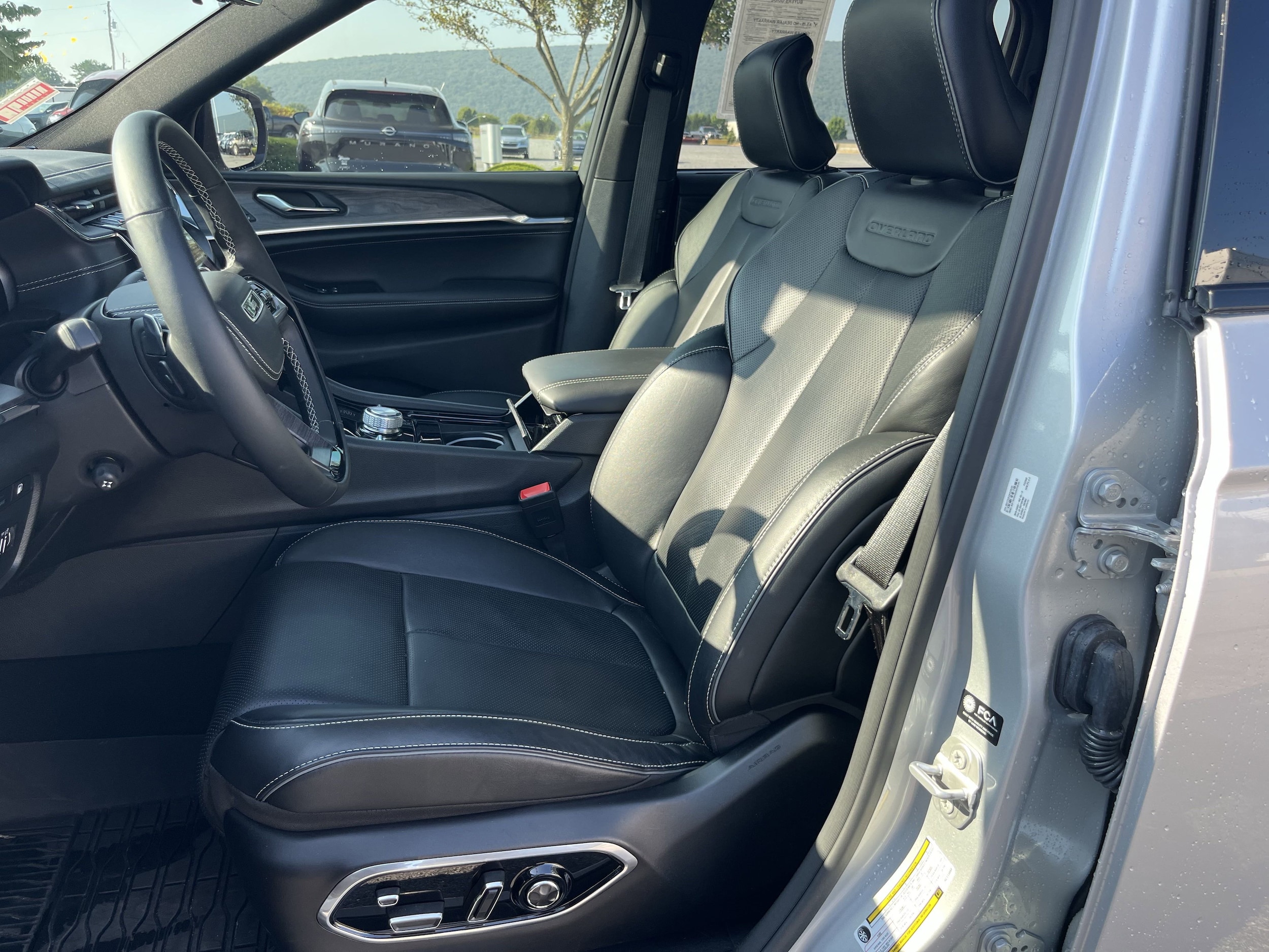2024 Jeep Grand Cherokee Overland 4xe - Photo 12