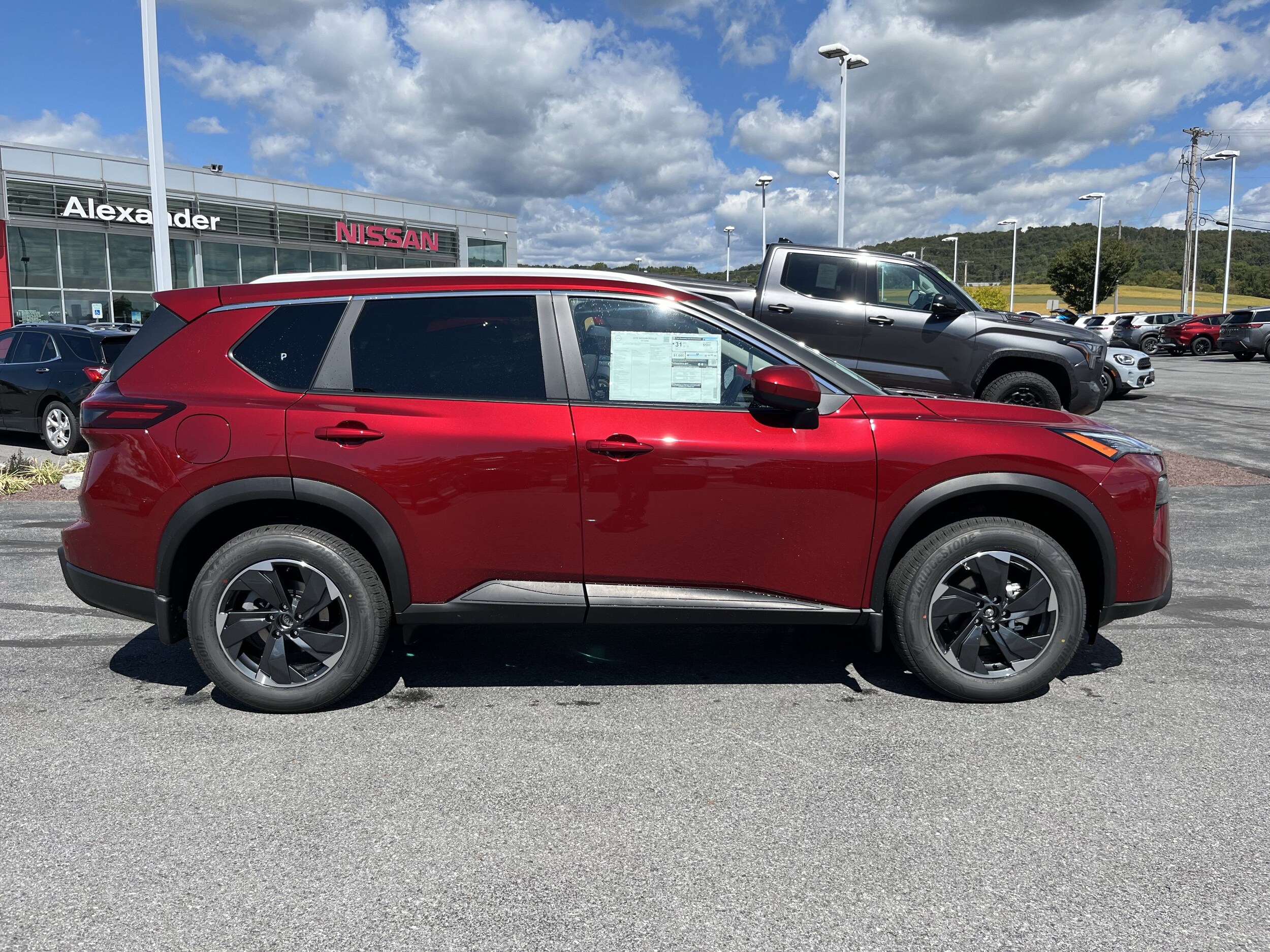 2026 Nissan Rogue SV photo 2