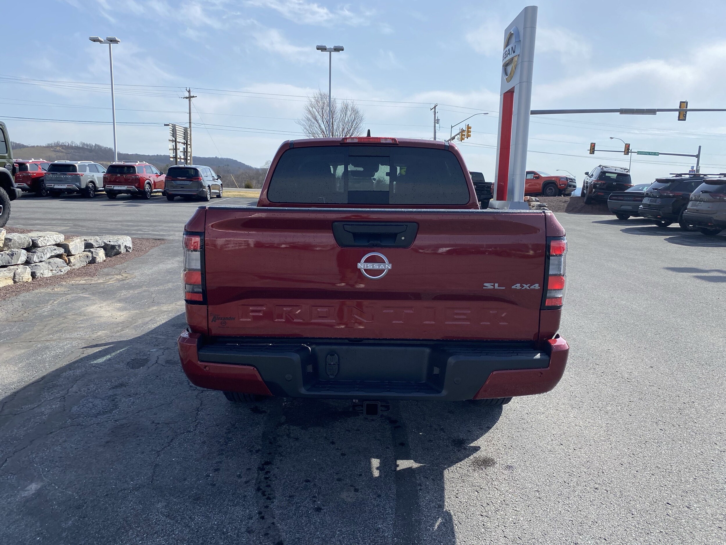 2025 Nissan Frontier SL photo 4