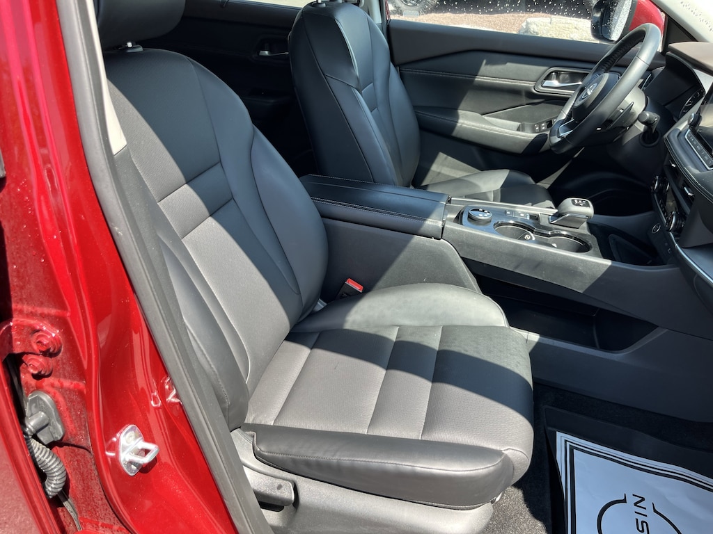Used 2023 Nissan Rogue SV SUV