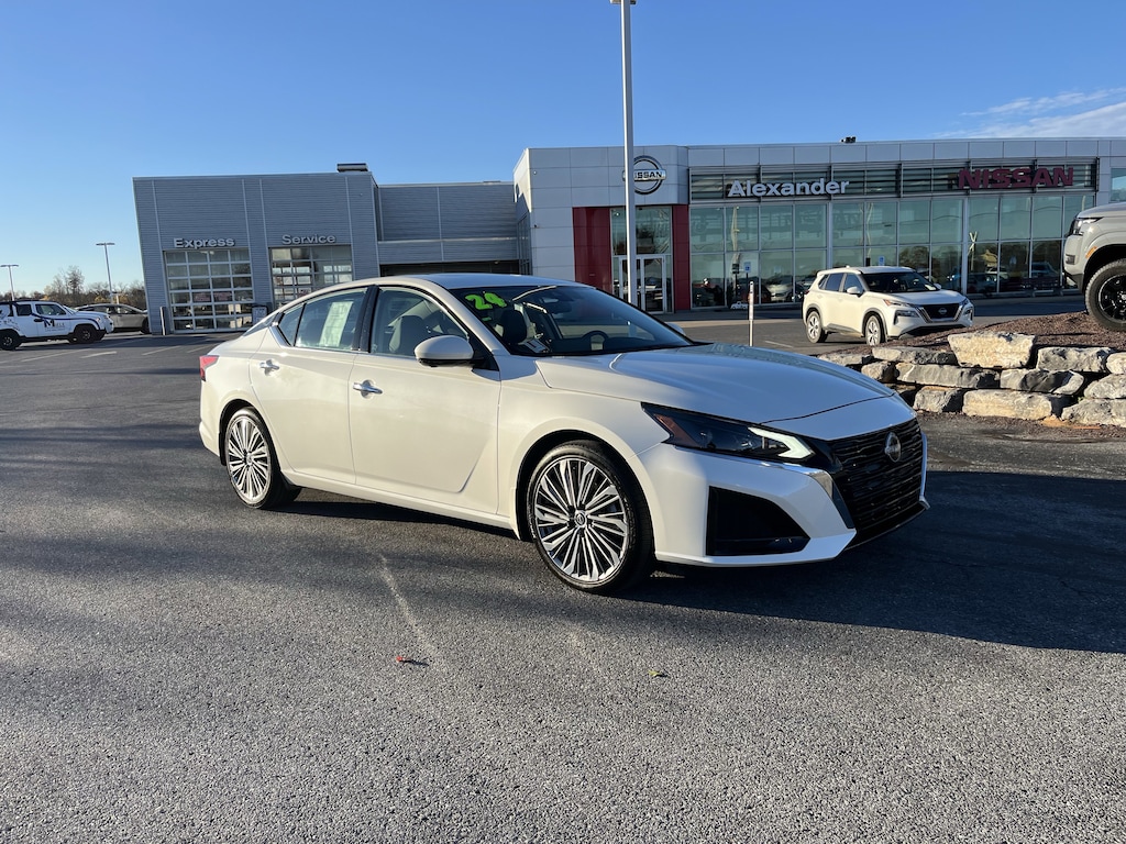 Used 2024 Nissan Altima 2.5 SL Sedan