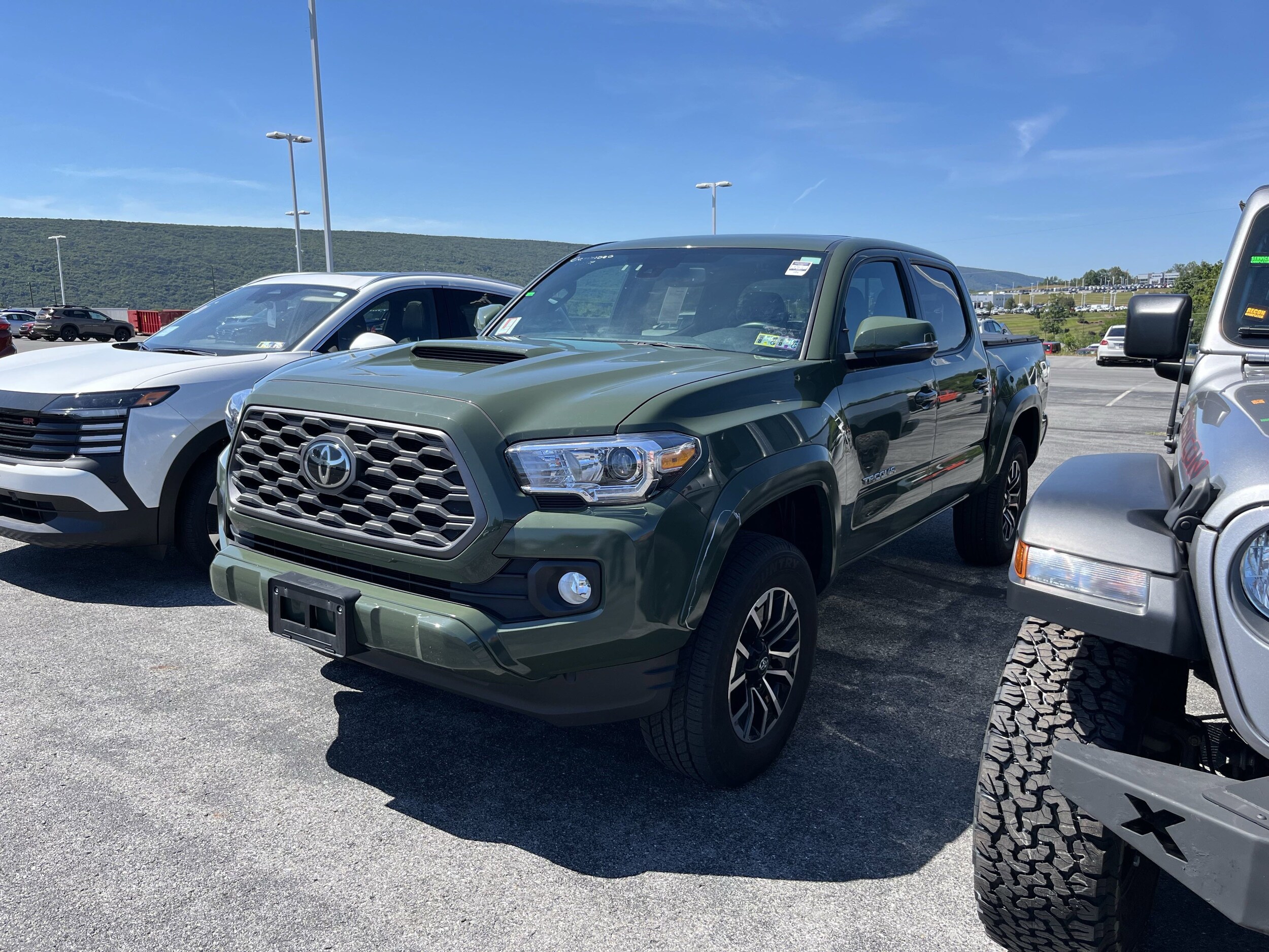 2022 Toyota Tacoma 4x4 TRD Sport Double Cab V6 photo 3