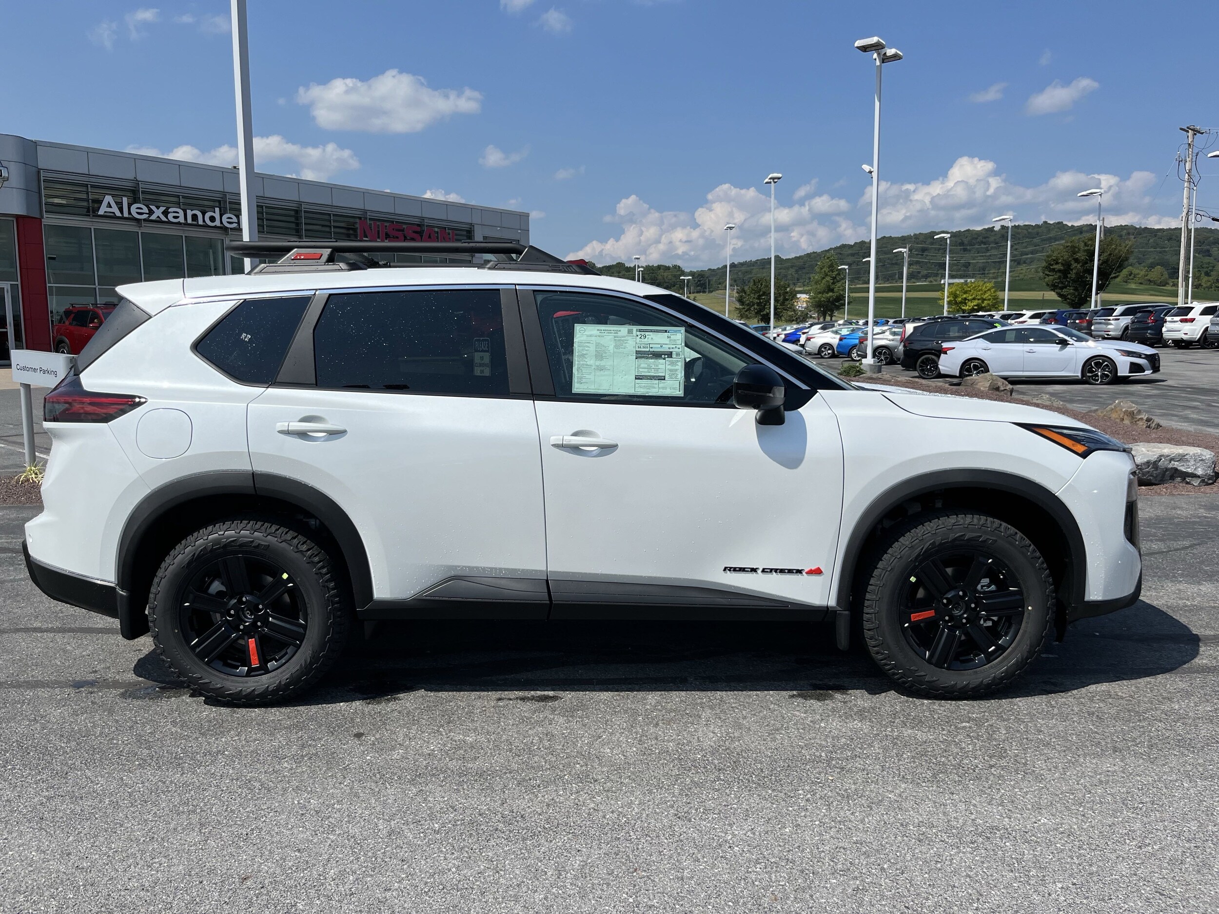 2026 Nissan Rogue SV photo 2