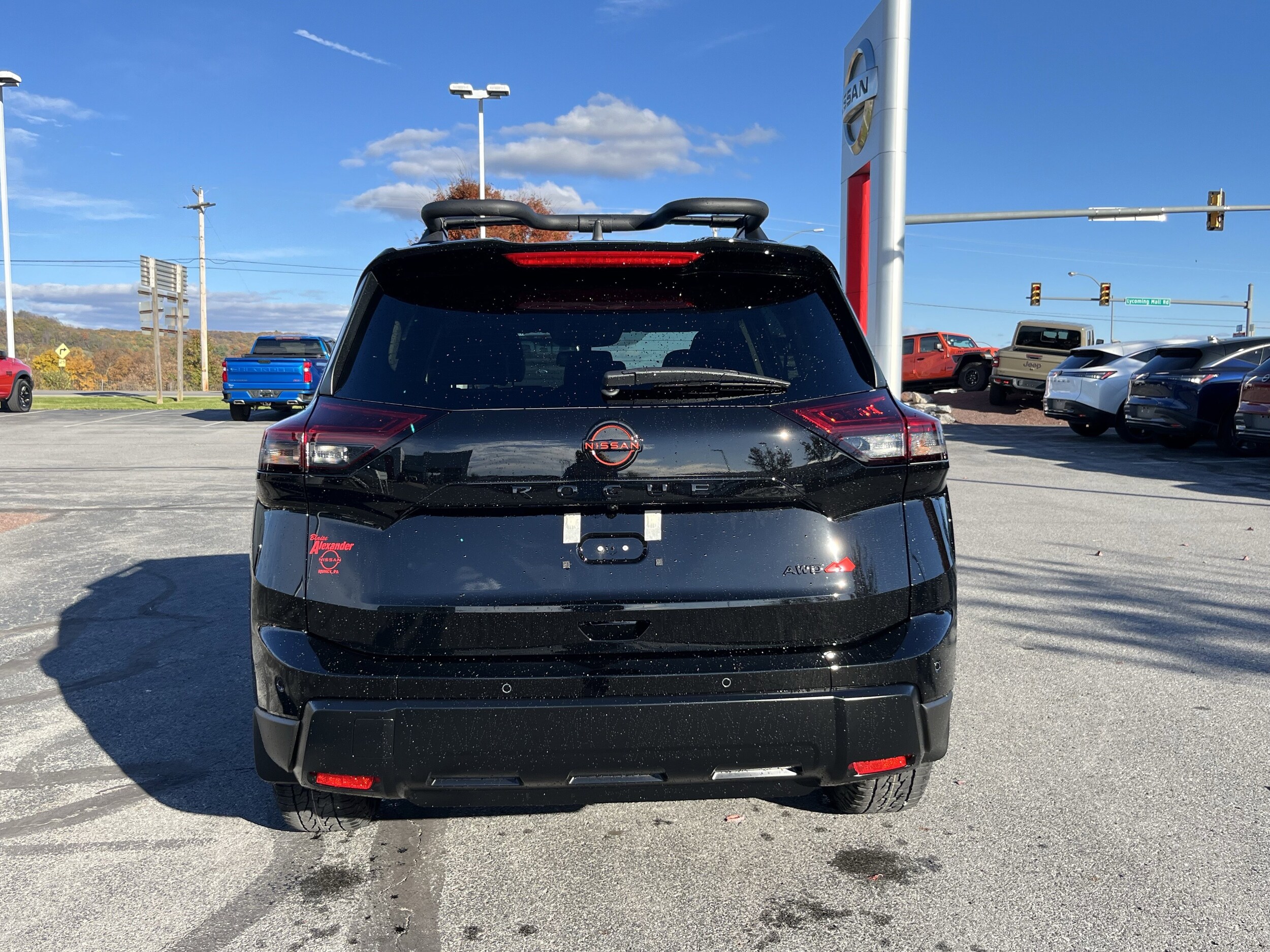 2026 Nissan Rogue SV photo 4