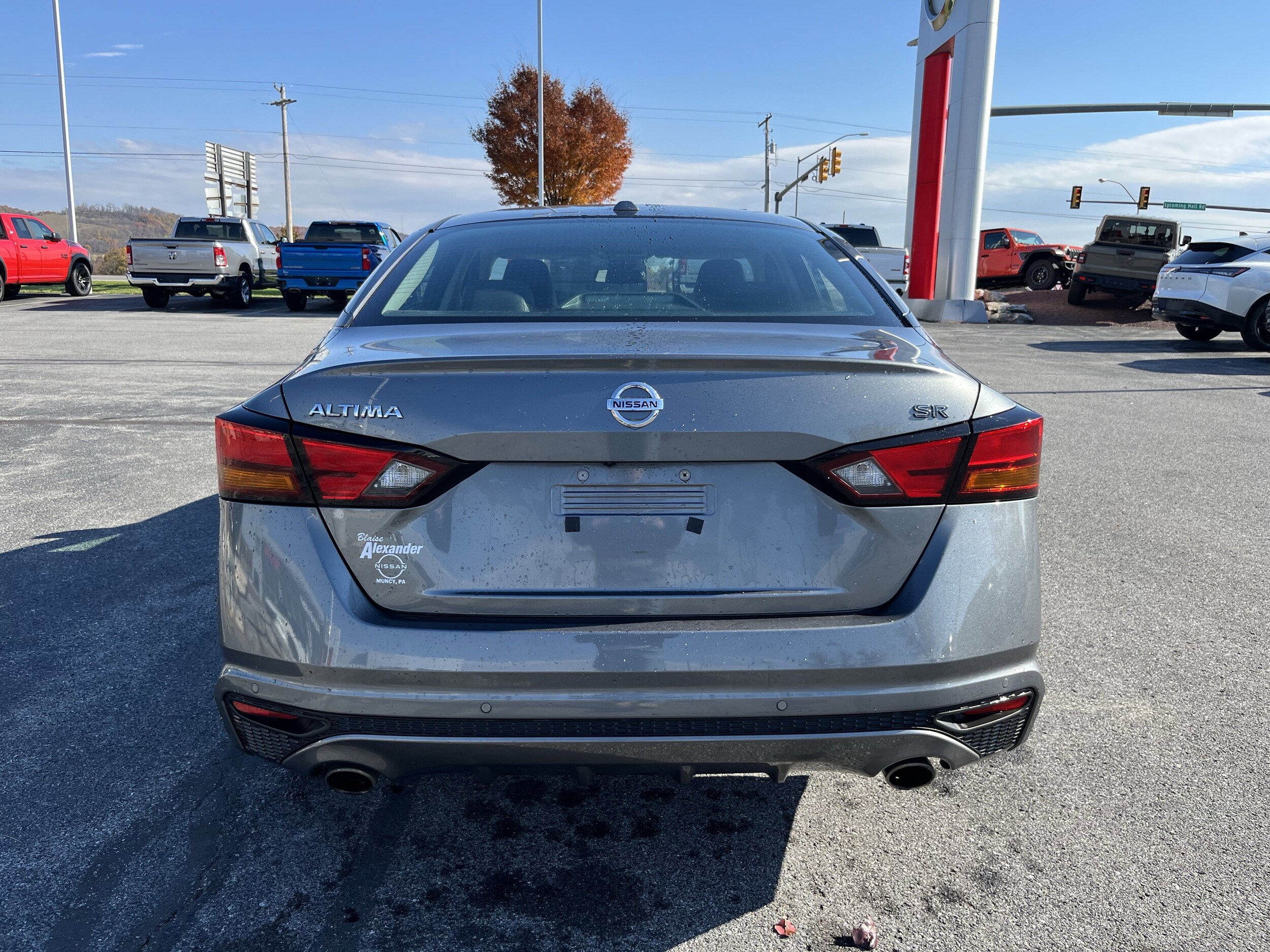 2022 Nissan Altima 2.5 SR photo 4