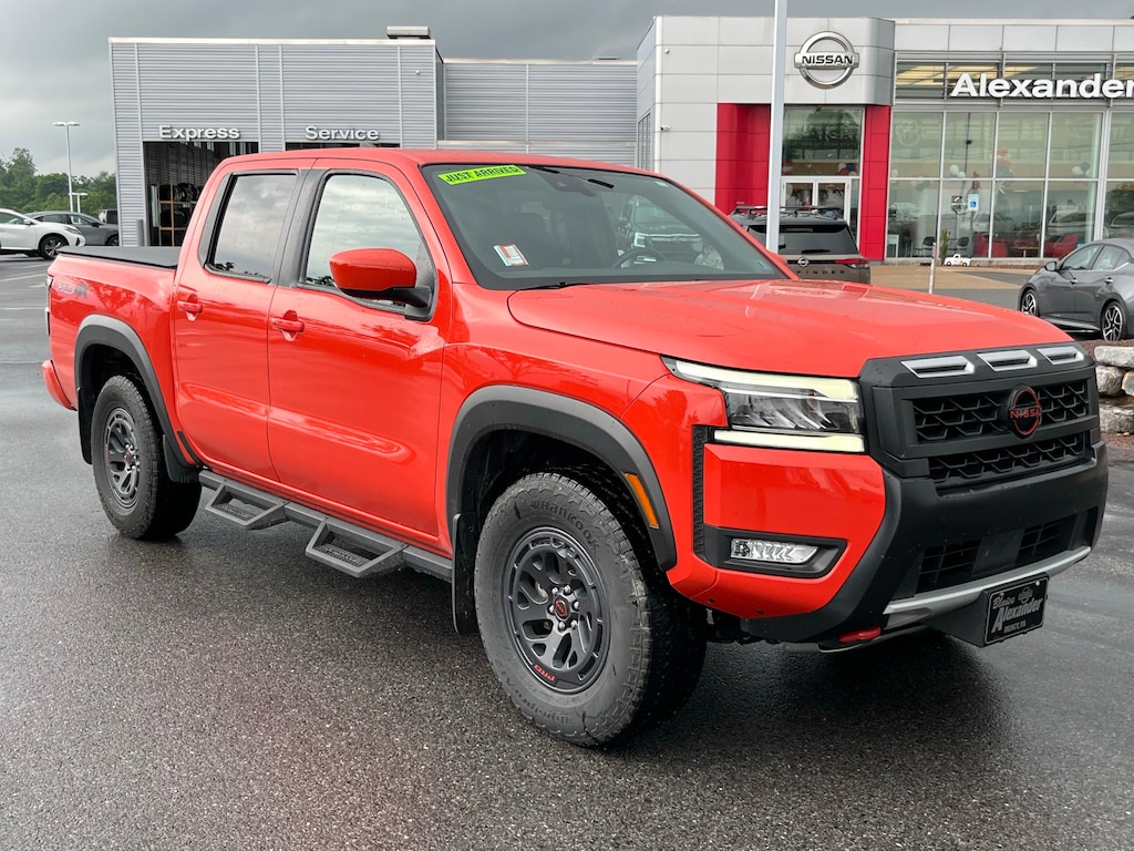 Used 2025 Nissan Frontier PRO-4X Truck Crew Cab