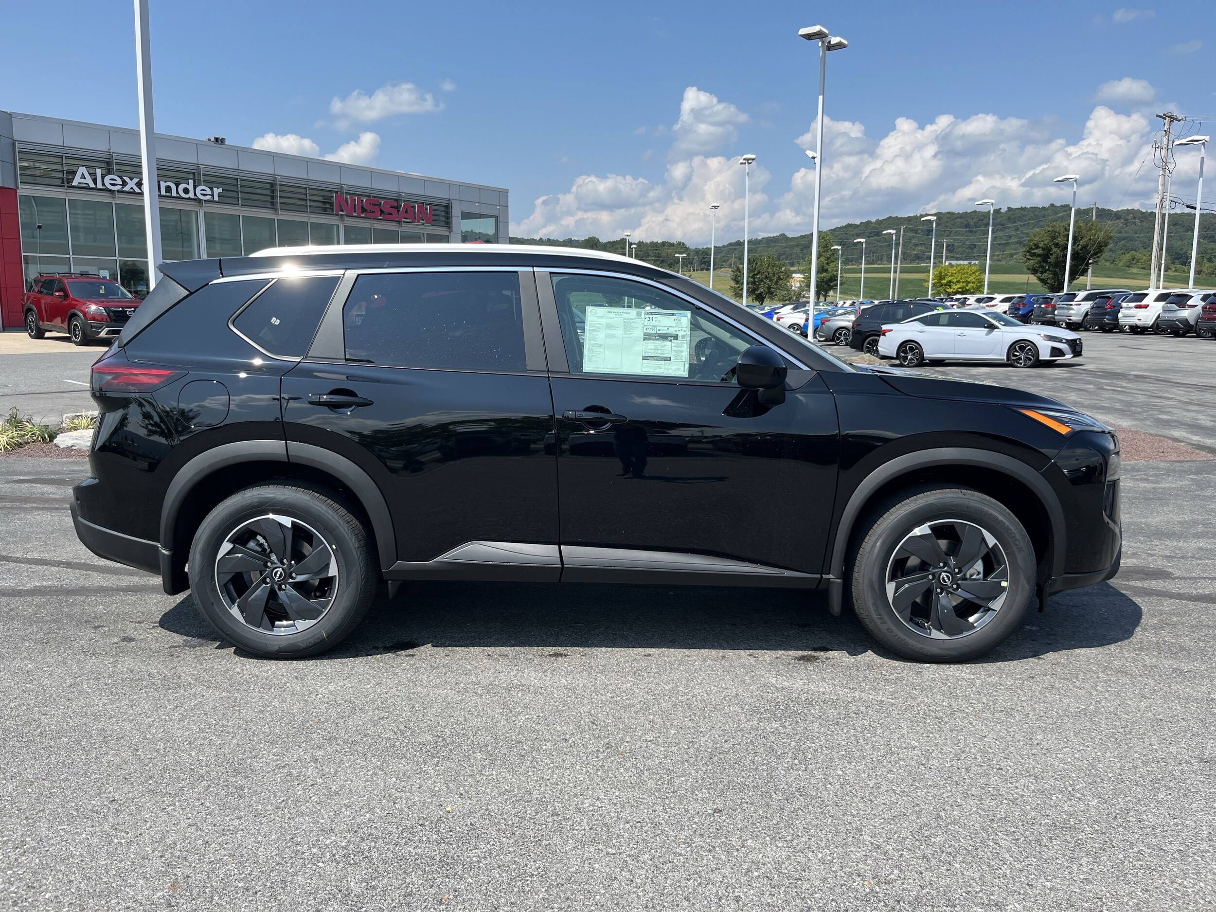 2026 Nissan Rogue SV photo 2