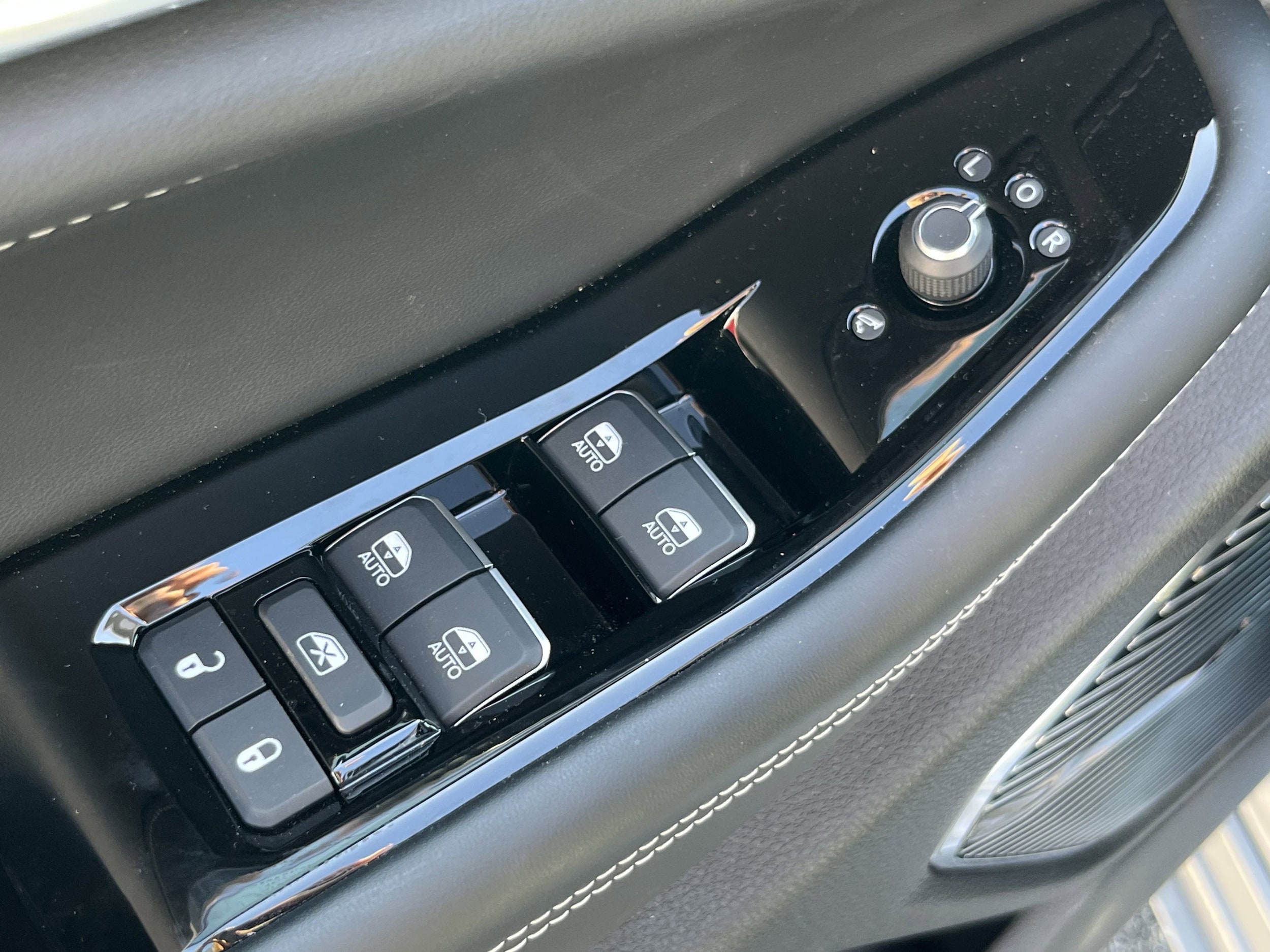 2024 Jeep Grand Cherokee Overland 4xe - Photo 16