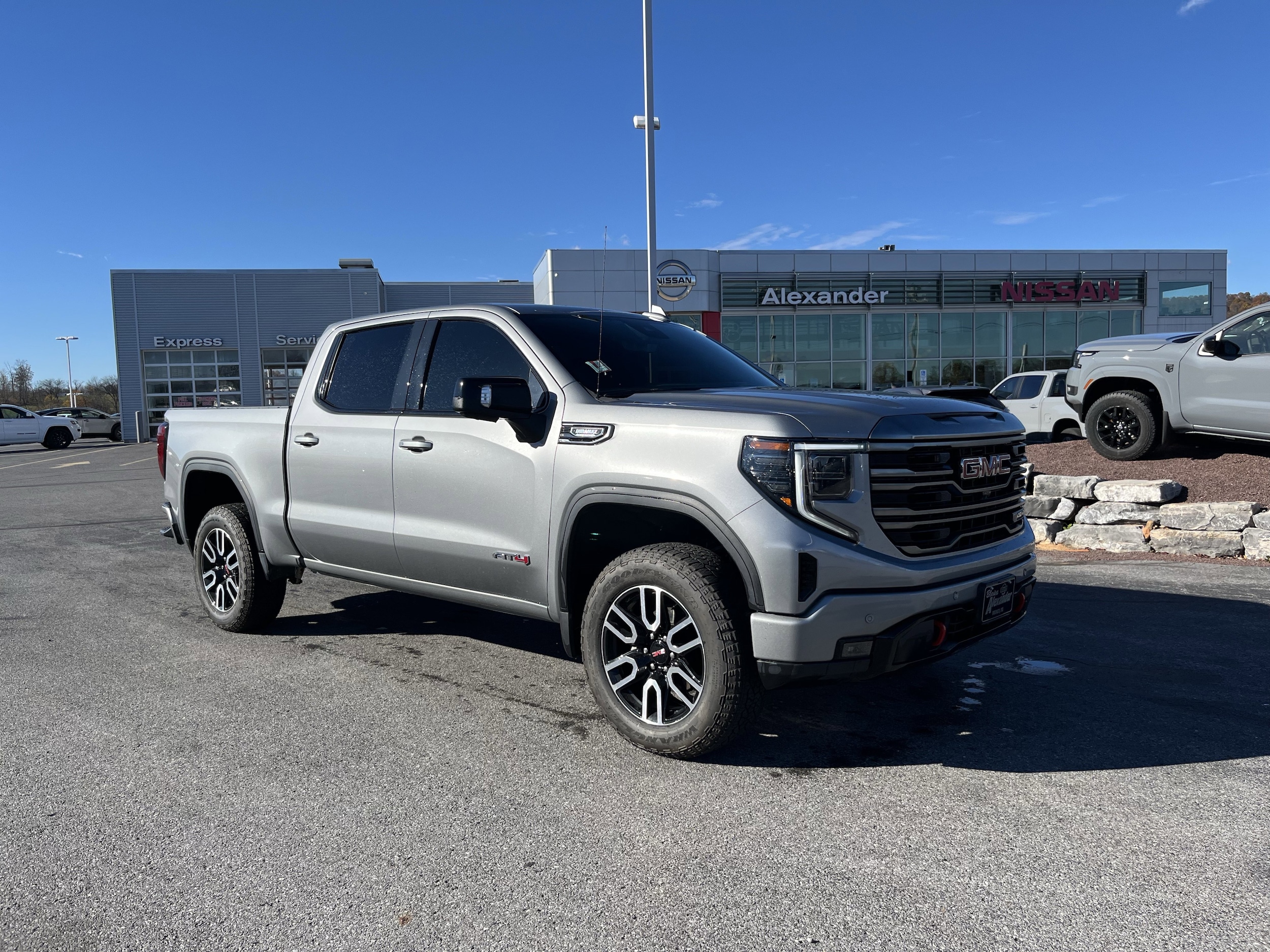 2024 GMC Sierra 1500 AT4's photo