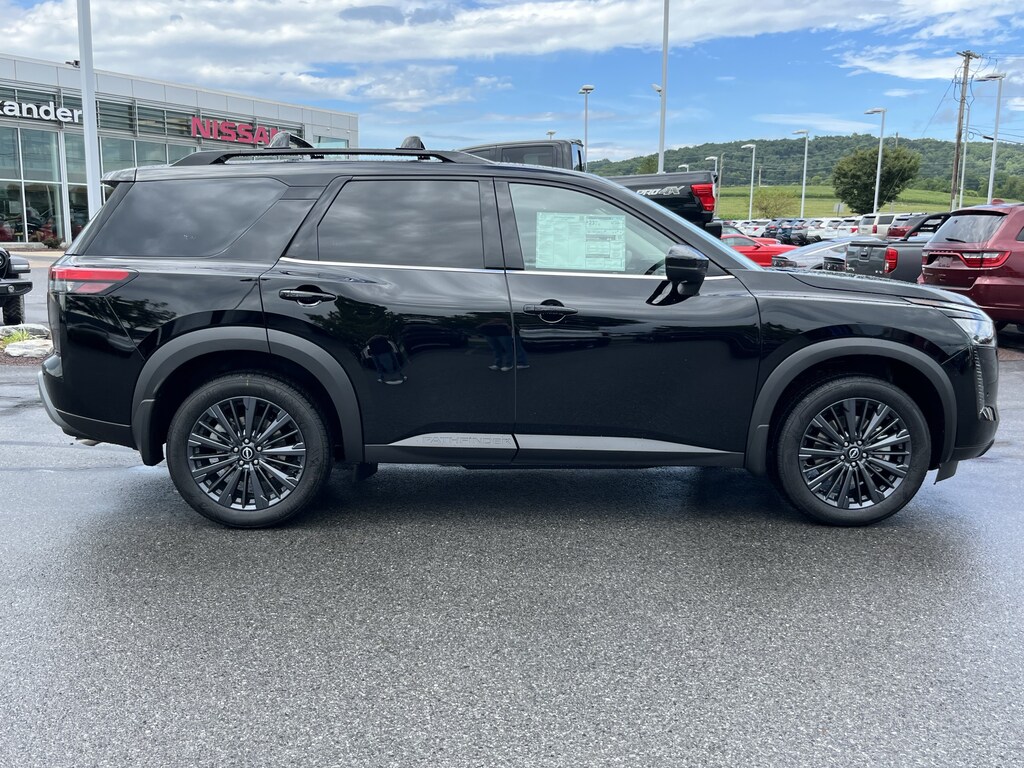 New 2026 Nissan Pathfinder SL SUV