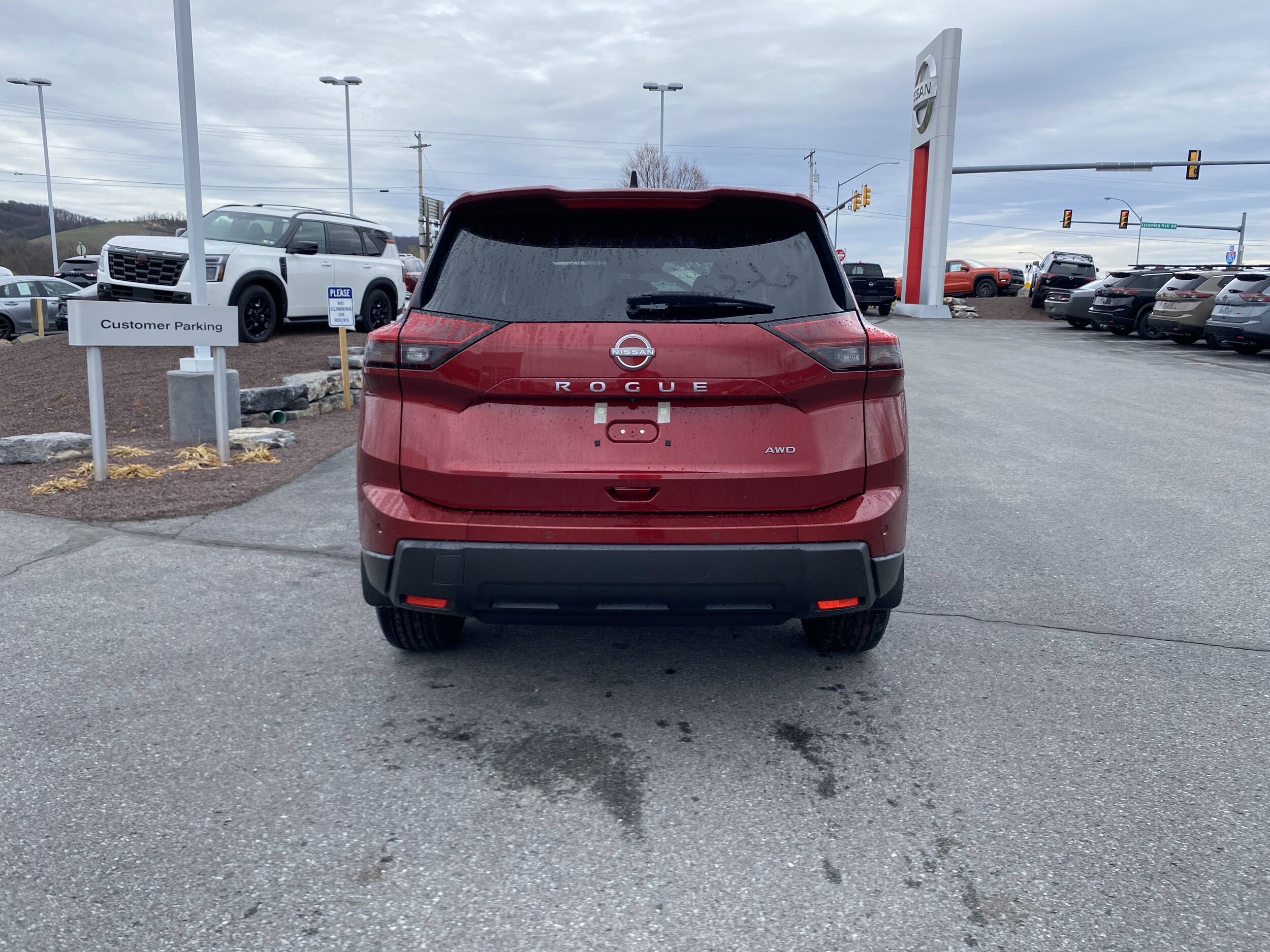 2025 Nissan Rogue S photo 4