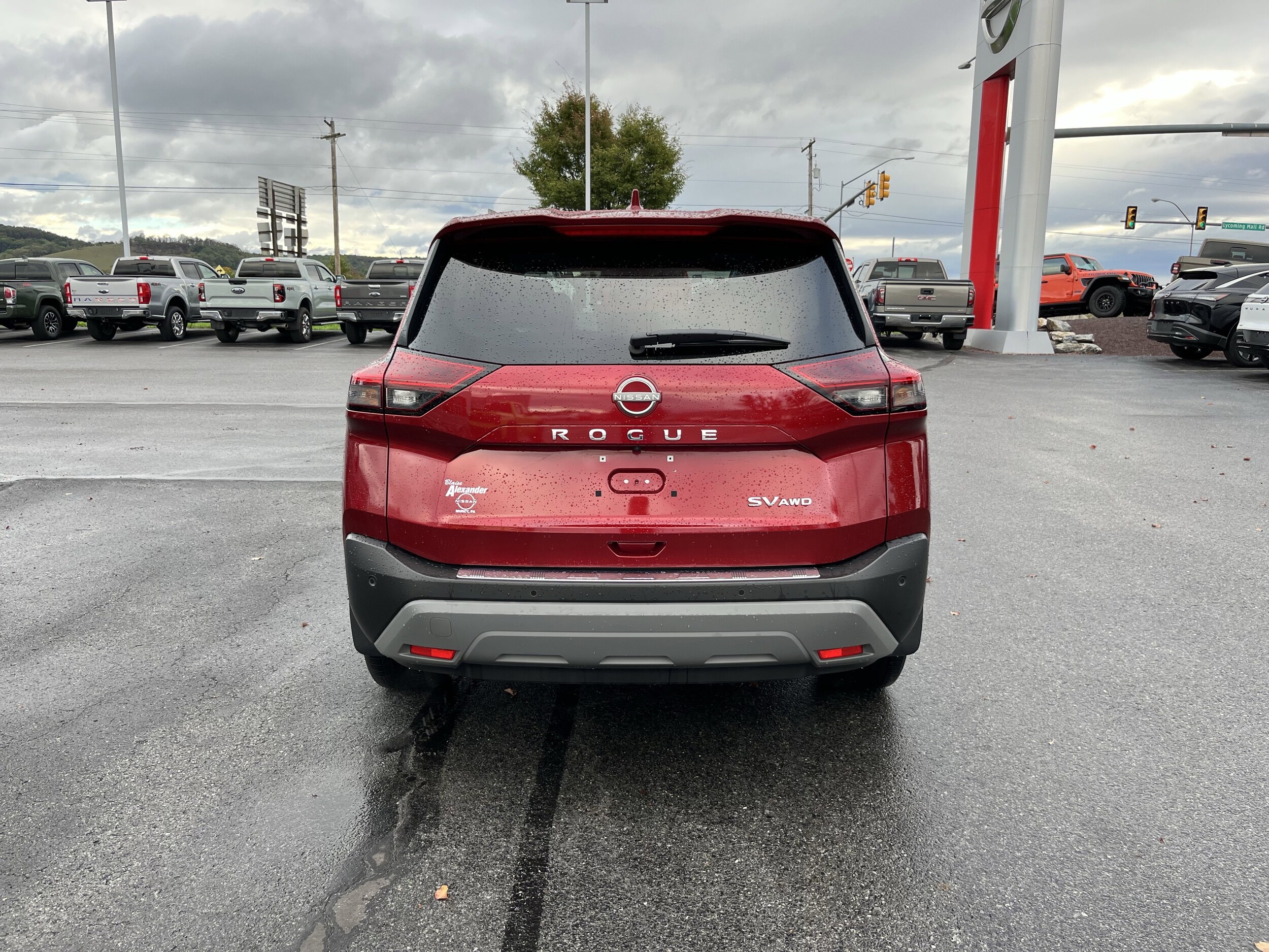 2023 Nissan Rogue AWD SV photo 3
