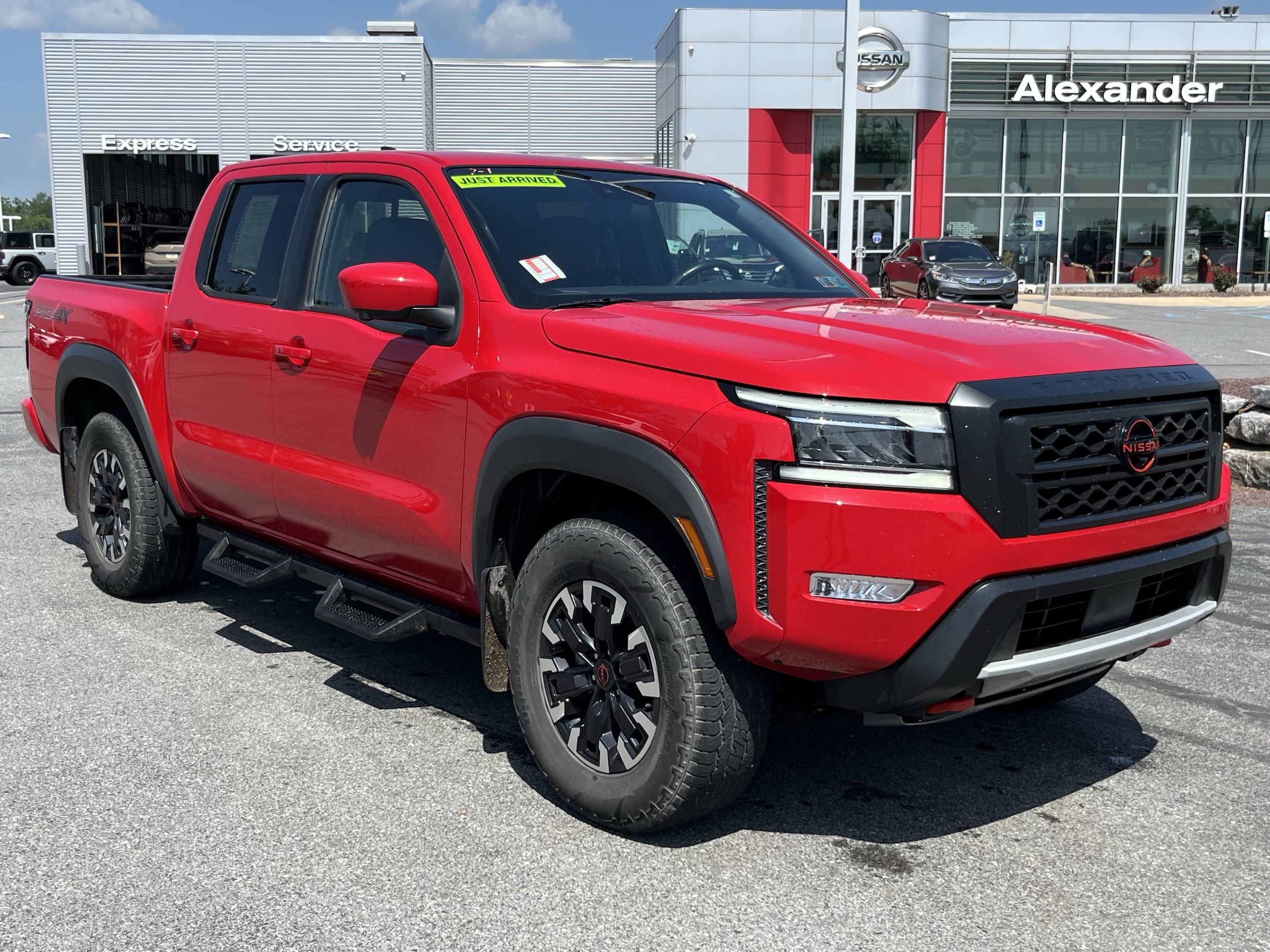2024 Nissan Frontier PRO-4X Crew Cab 4X4's photo
