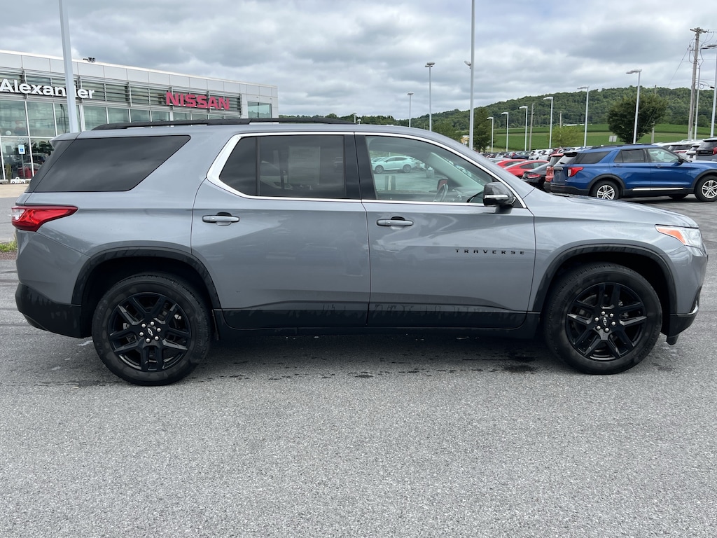 Used 2021 Chevrolet Traverse LT Cloth w/1LT SUV