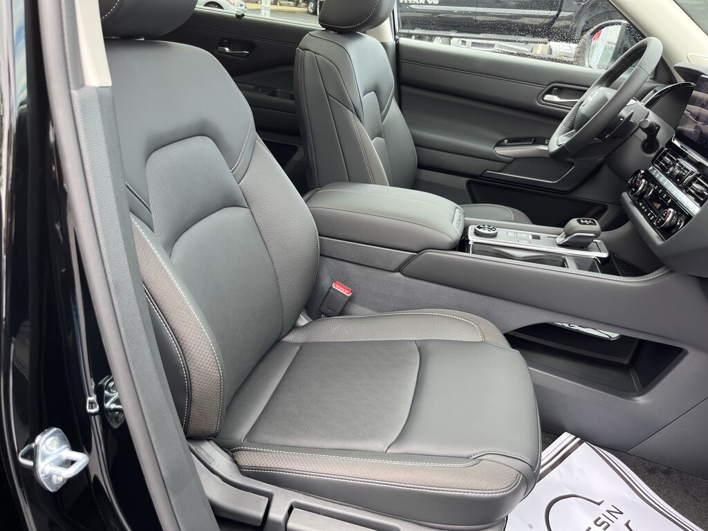New 2026 Nissan Pathfinder SL SUV