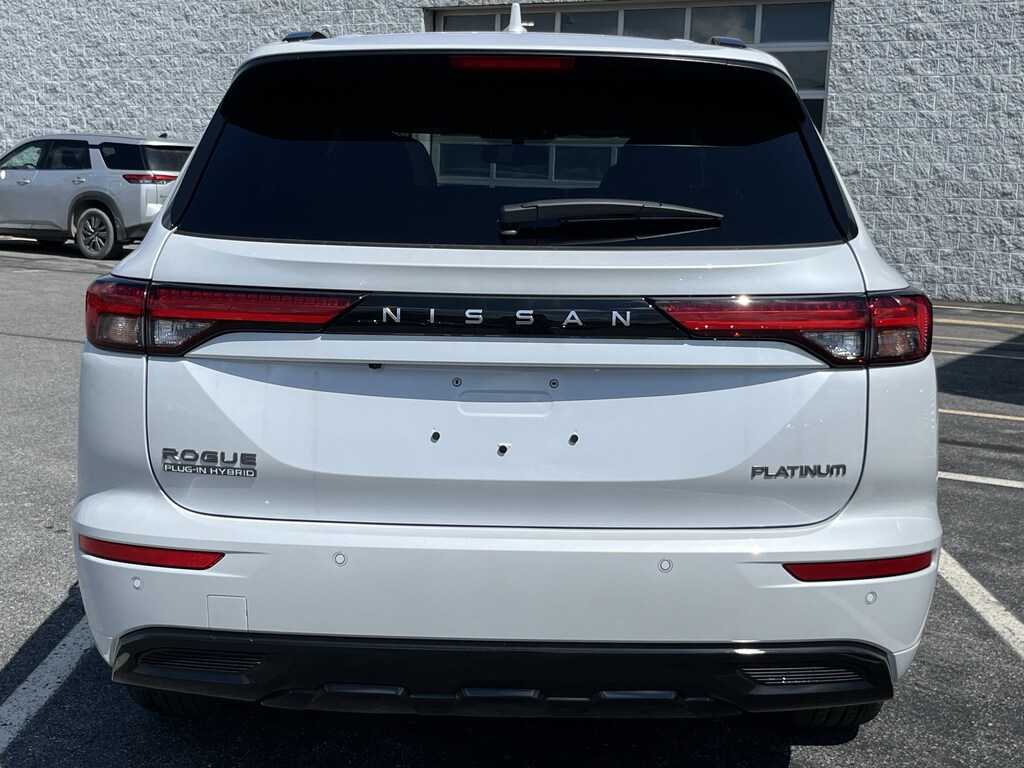 New 2026 Nissan Rogue Plug-In Hybrid Platinum SUV