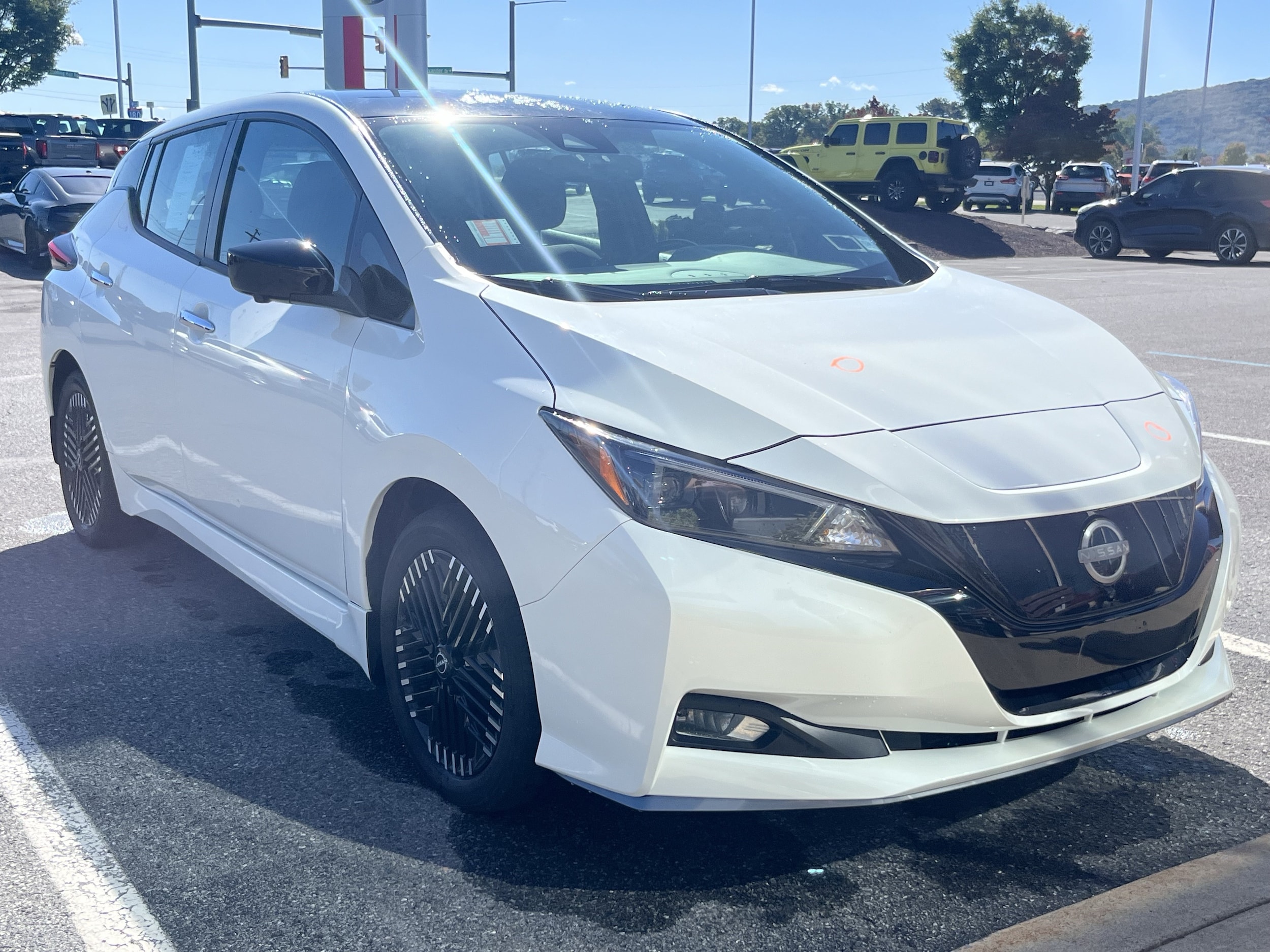 2023 Nissan LEAF