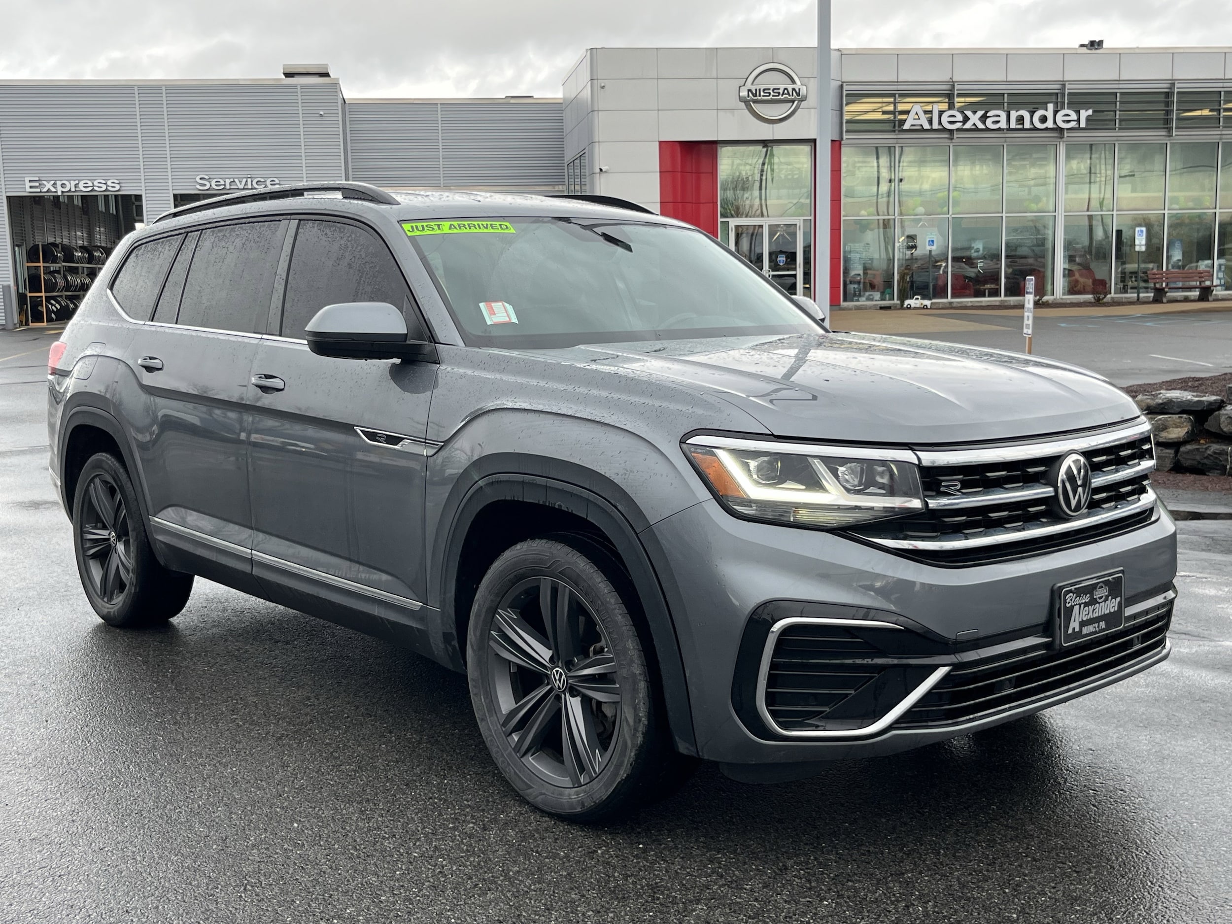 2021 Volkswagen Atlas SE w/Tech R-Line