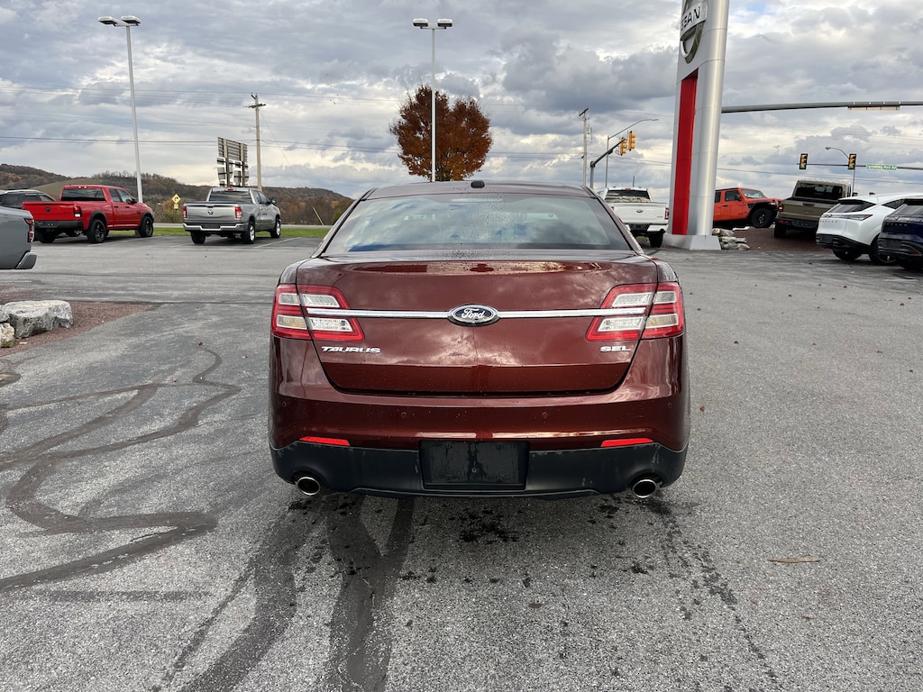 Used 2015 Ford Taurus SEL Sedan
