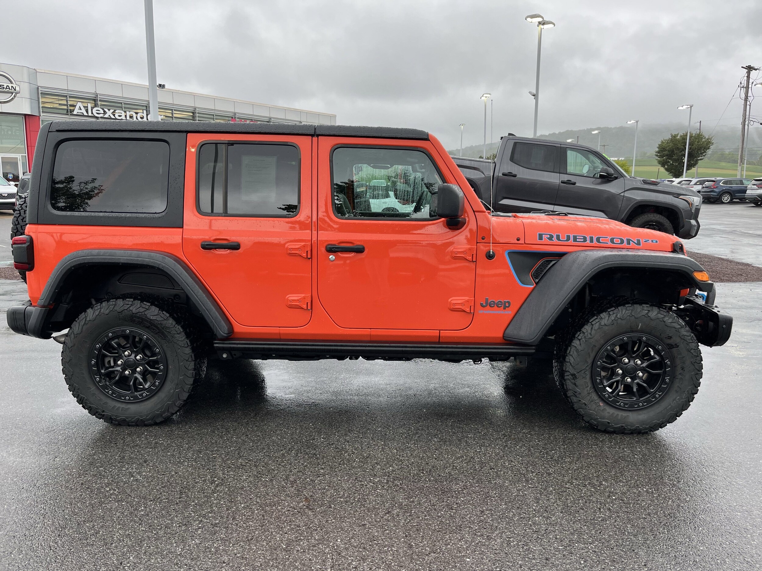 2023 Jeep Wrangler 4xe Rubicon Anniversary Edition photo 2