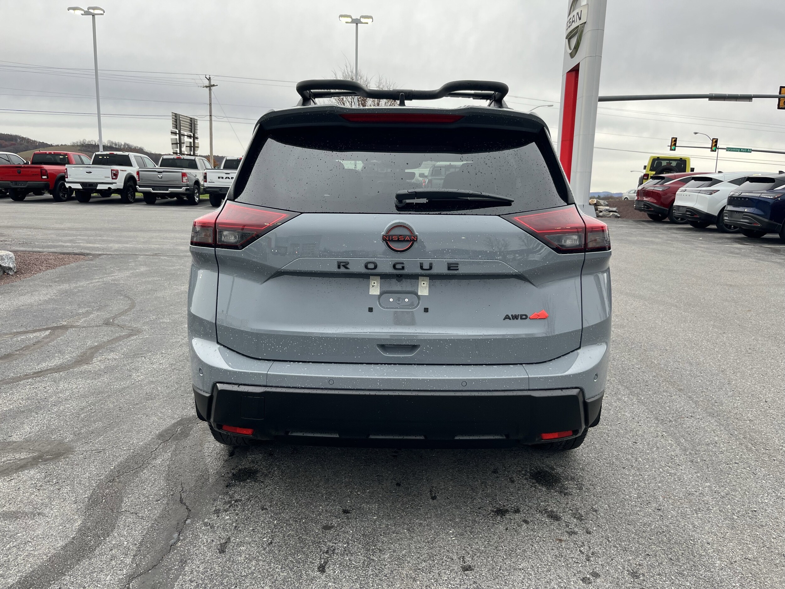 2026 Nissan Rogue SV photo 3