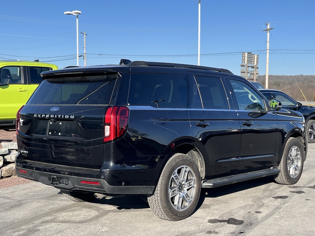 Used 2025 Ford Expedition Active SUV
