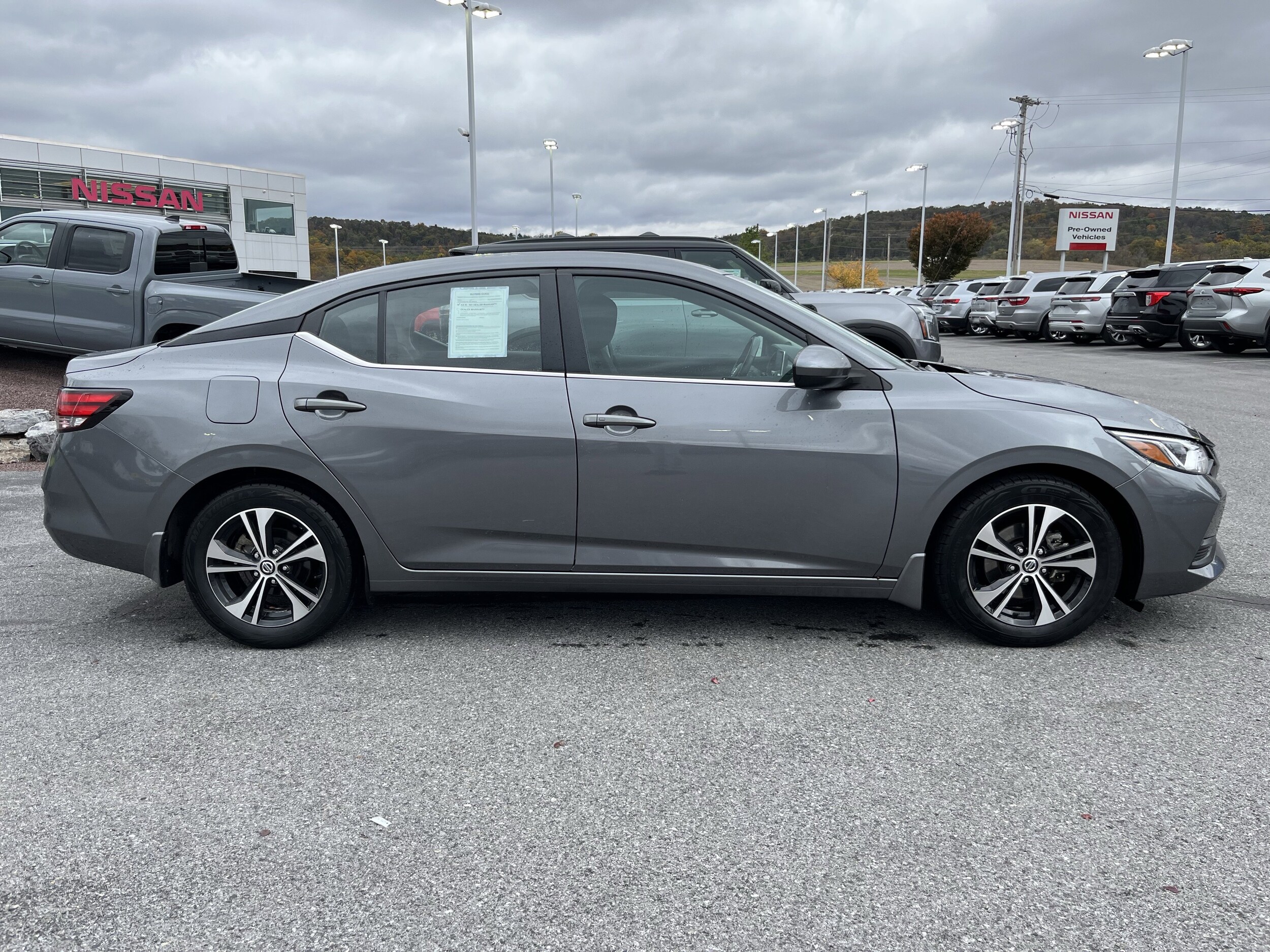 2022 Nissan Sentra SV photo 2