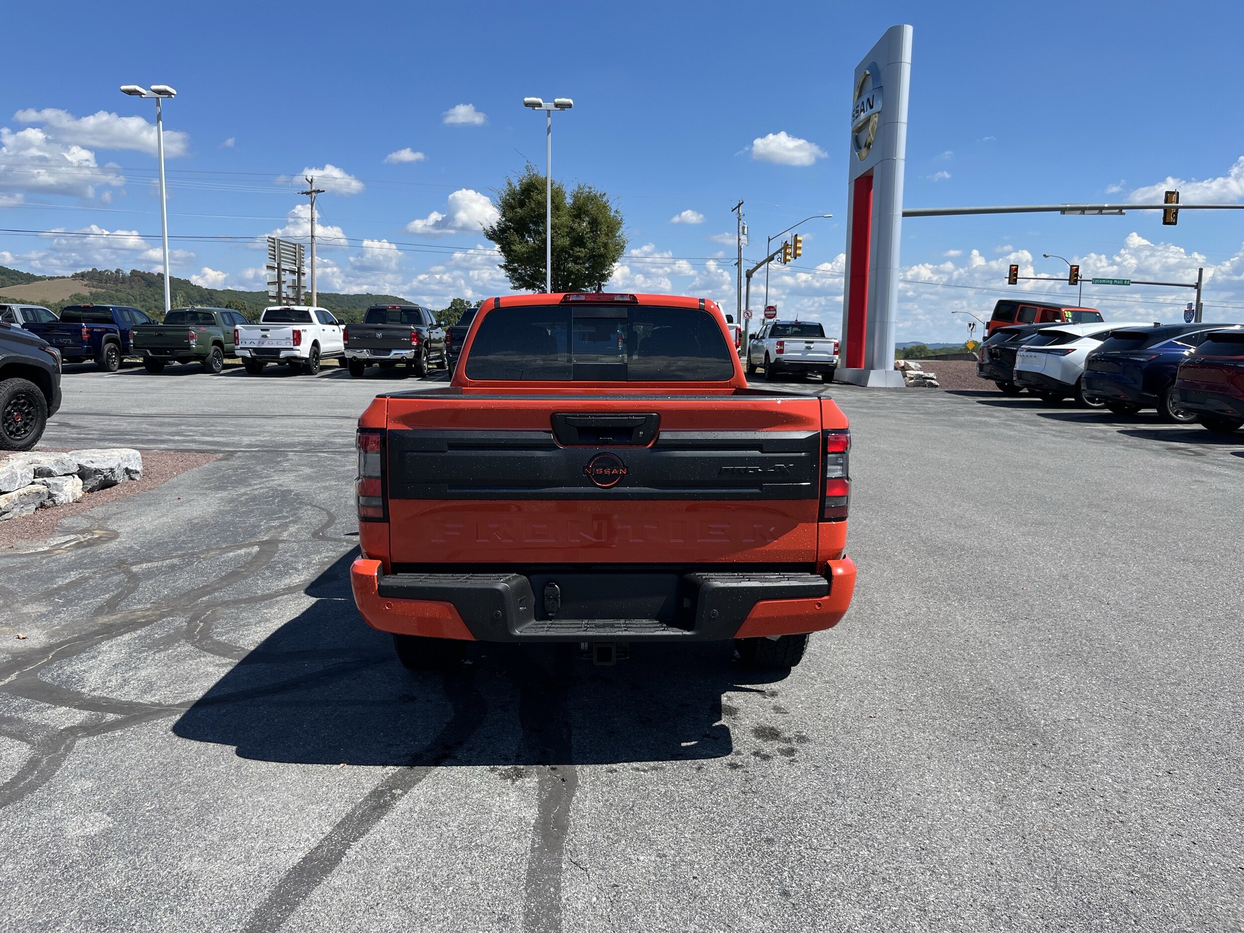 2025 Nissan Frontier PRO-4X photo 4