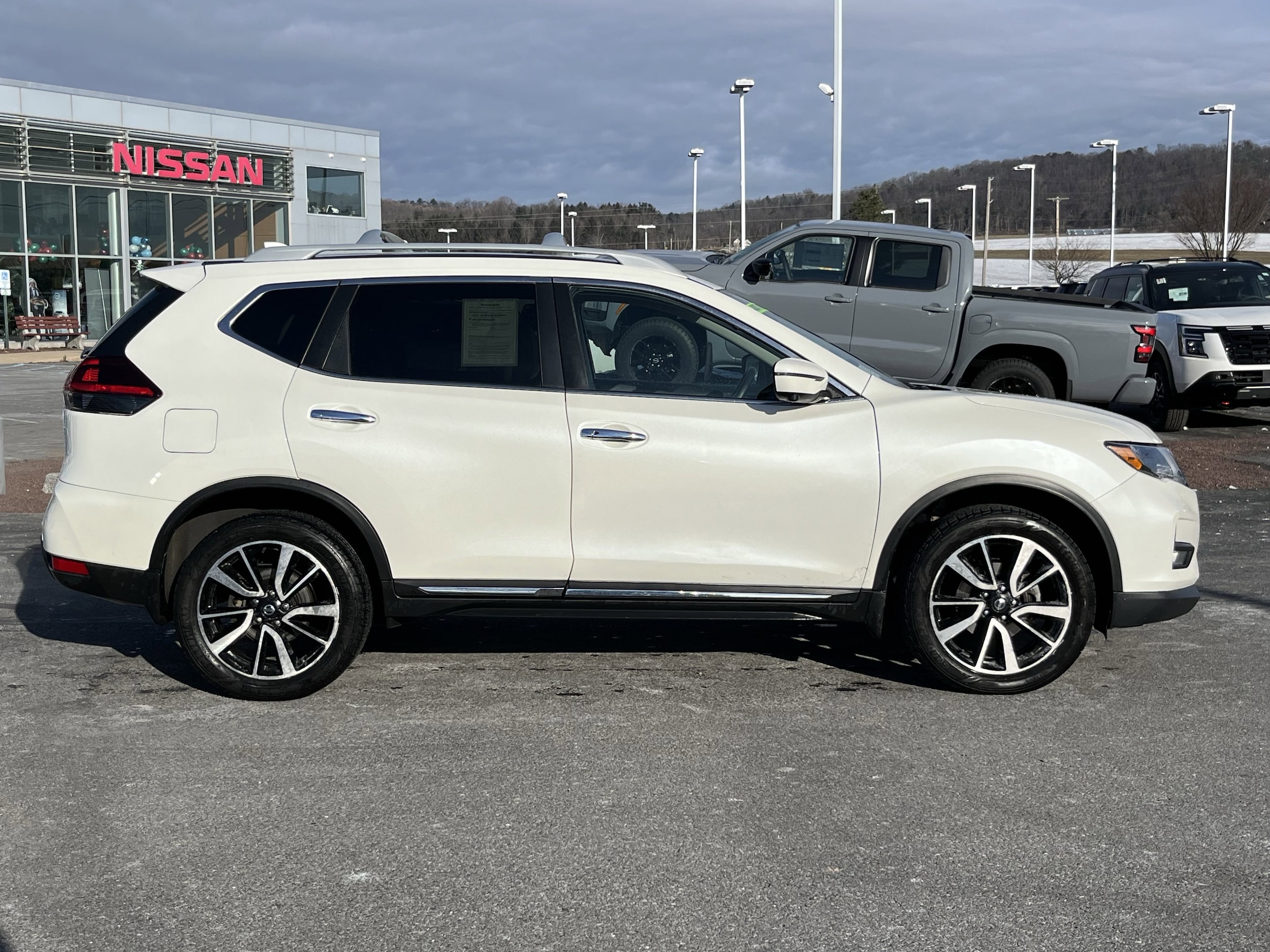 Used 2019 Nissan Rogue SL with VIN 5N1AT2MV5KC756174 for sale in Montoursville, PA