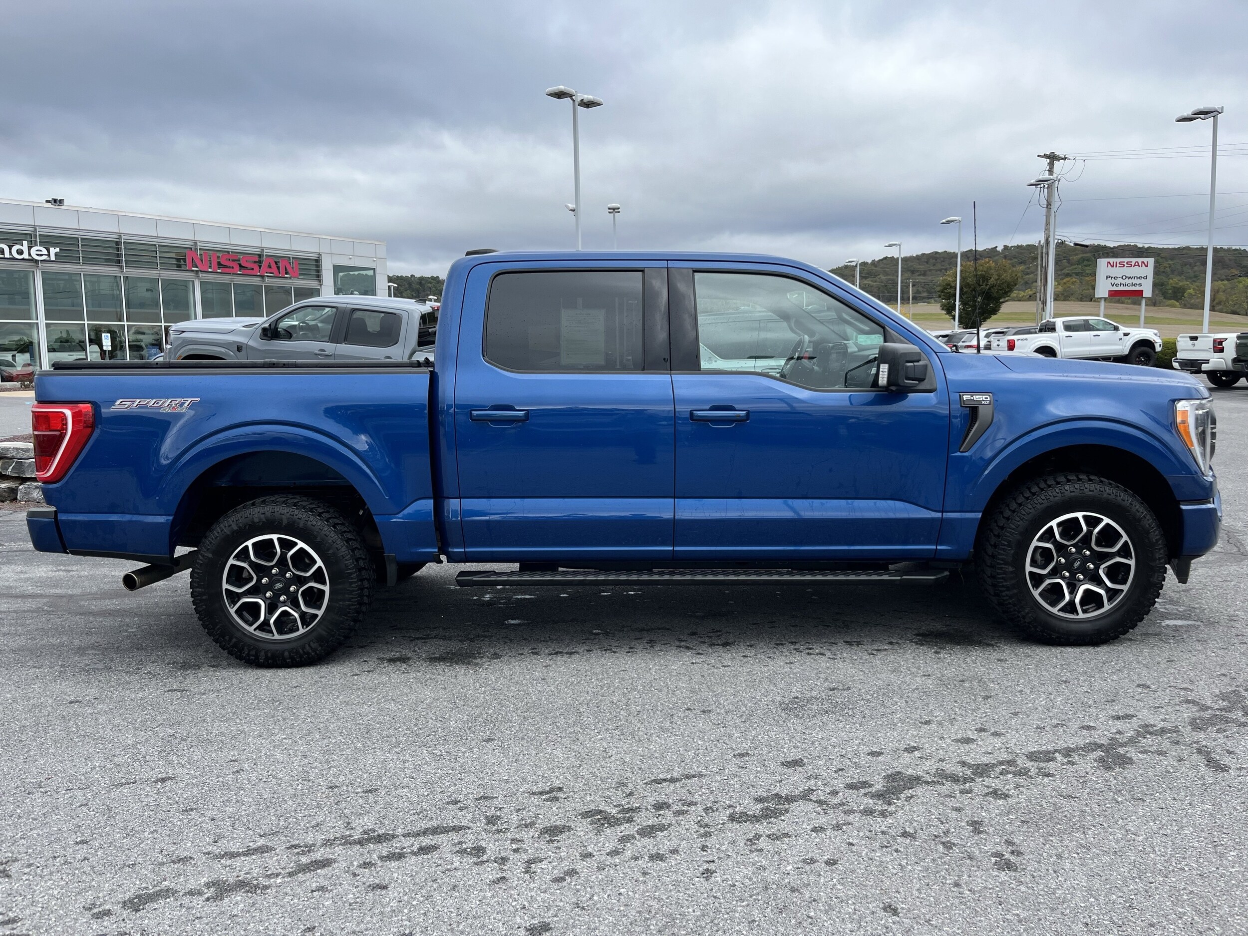 2023 Ford F-150 XLT photo 2