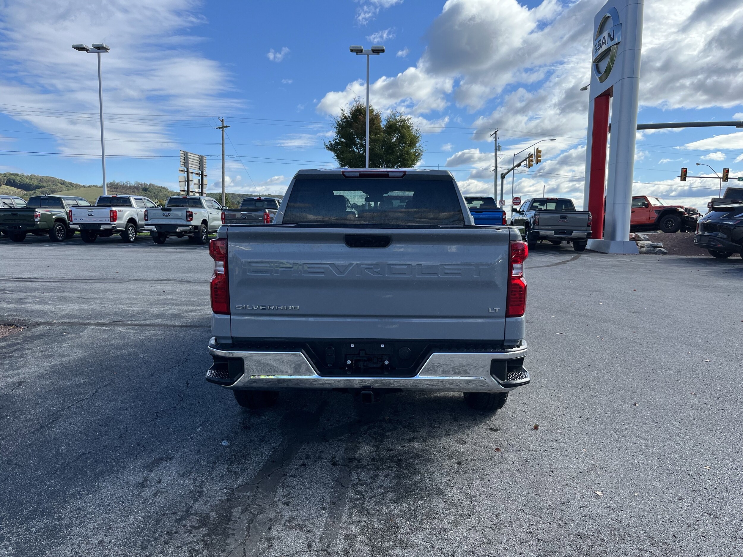 2024 Chevrolet Silverado 1500 LT photo 4