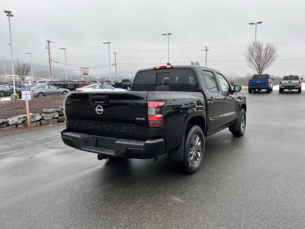 New 2026 Nissan Frontier SV Truck Crew Cab