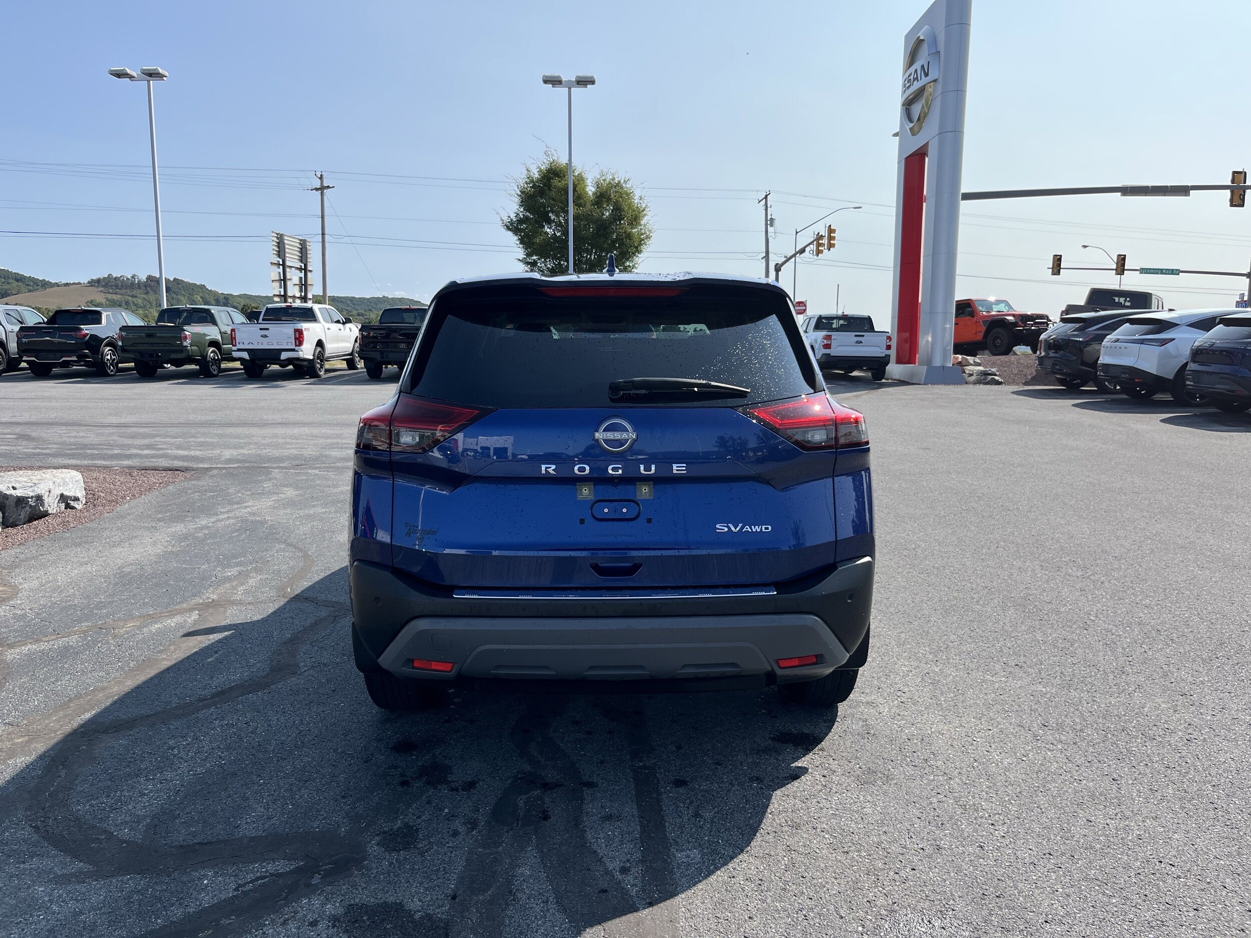 2023 Nissan Rogue AWD SV photo 4