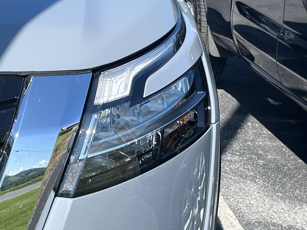Used 2024 Nissan Pathfinder Platinum SUV