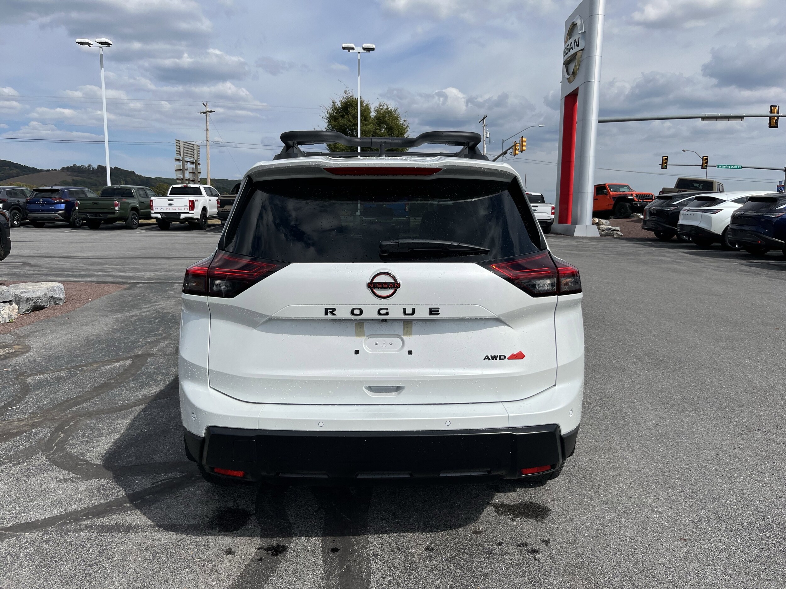 2026 Nissan Rogue SV photo 3