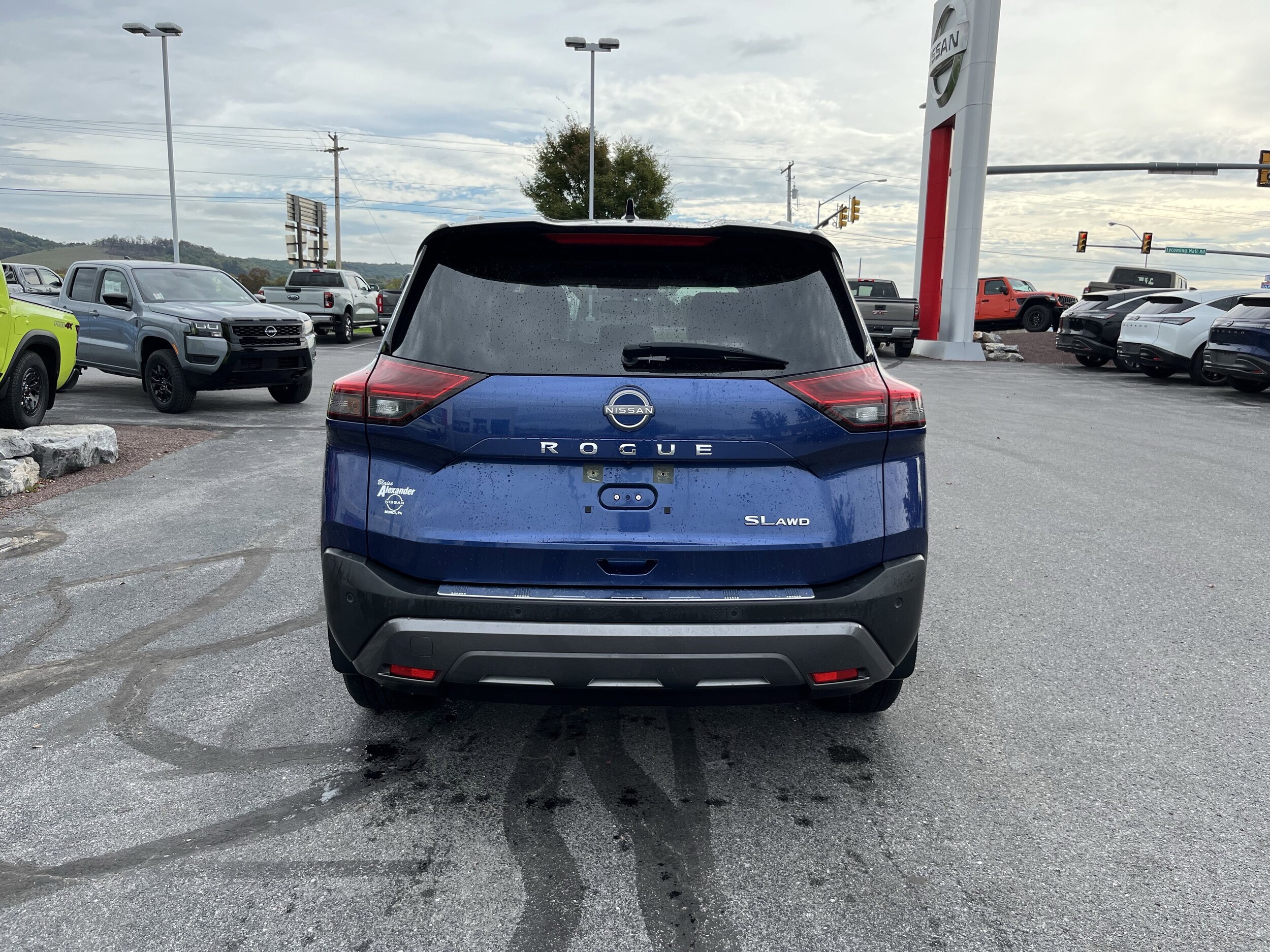 2023 Nissan Rogue AWD SL photo 3