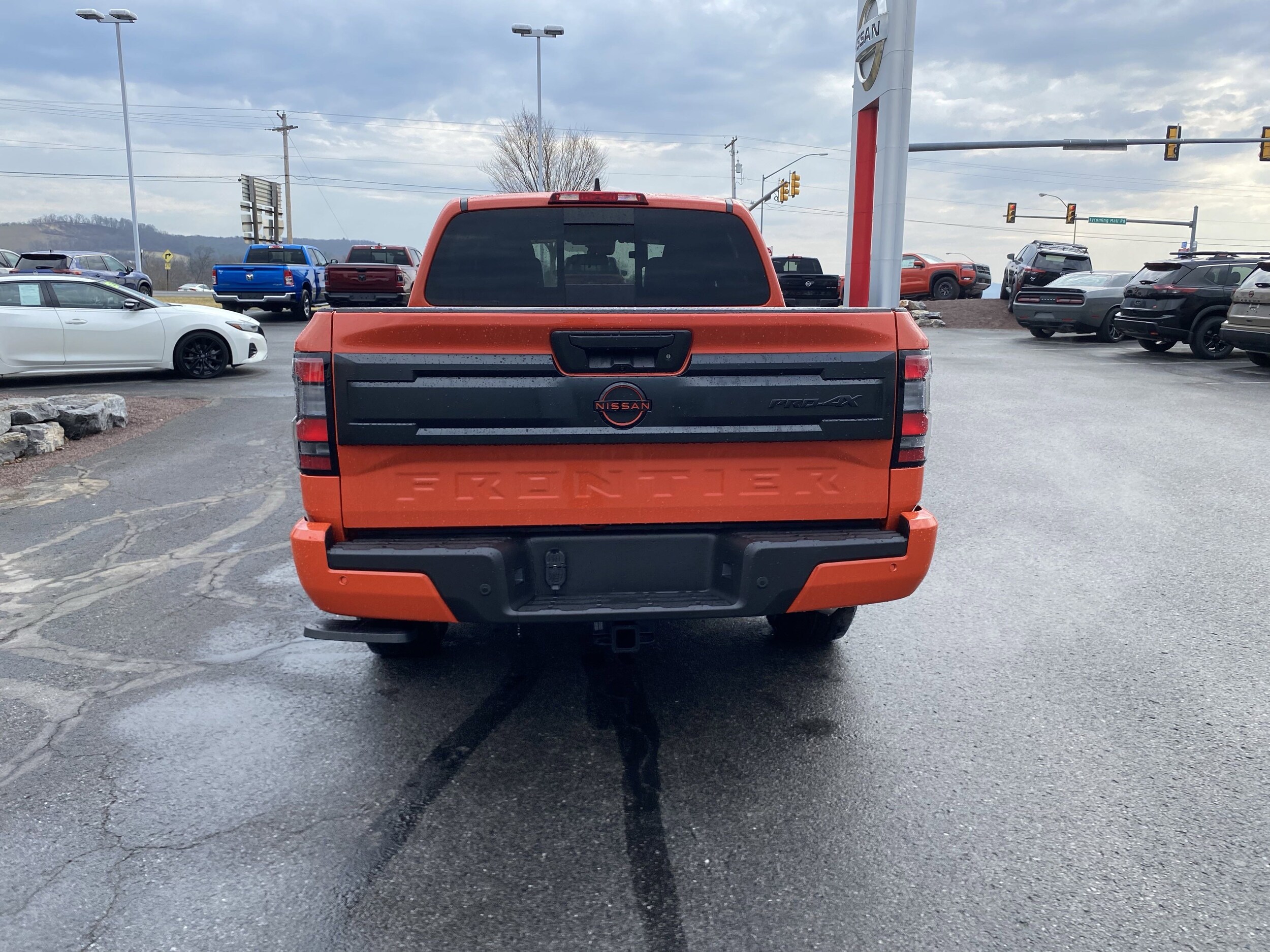 2025 Nissan Frontier PRO-4X photo 4