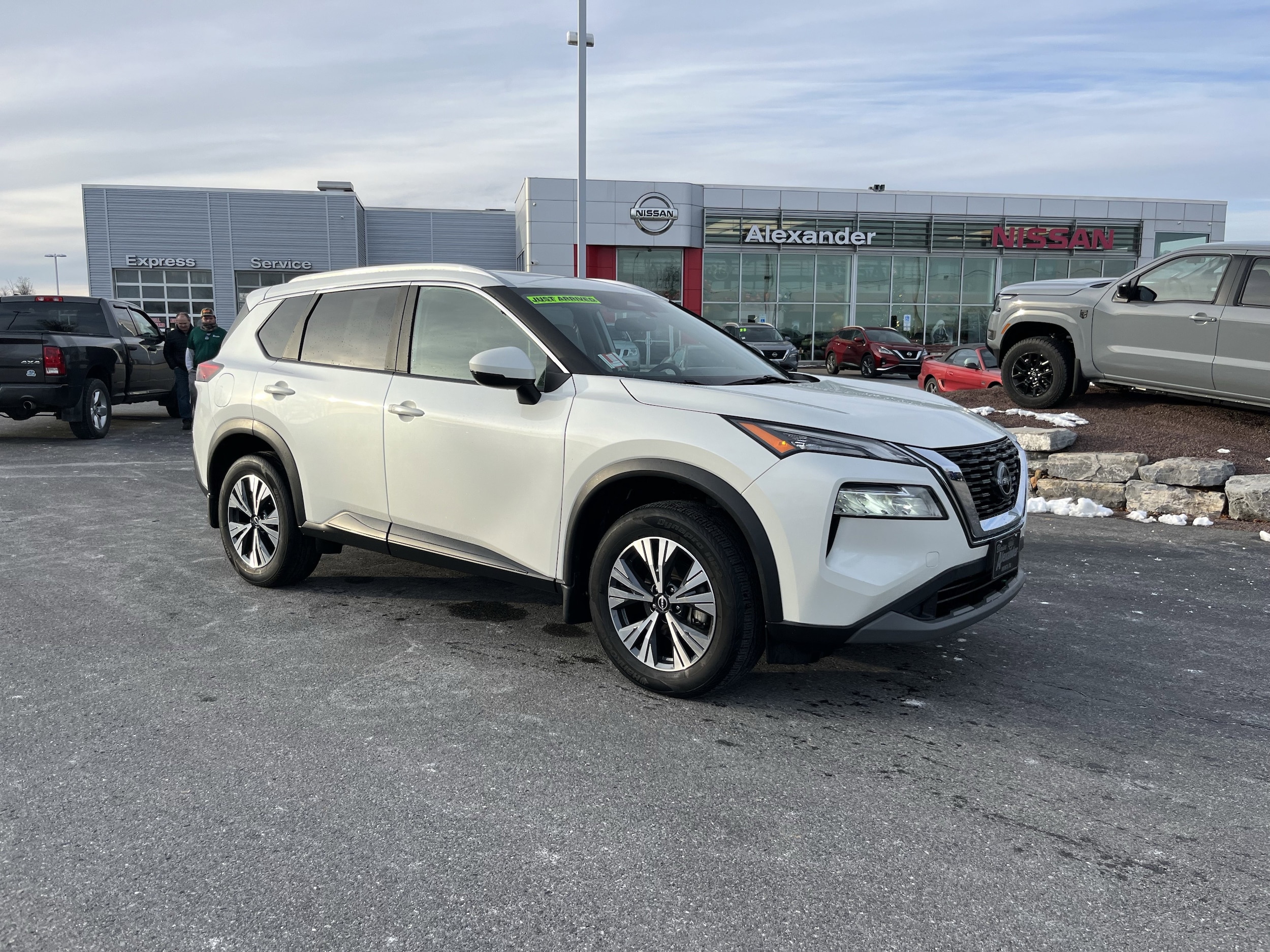 2023 Nissan Rogue SV