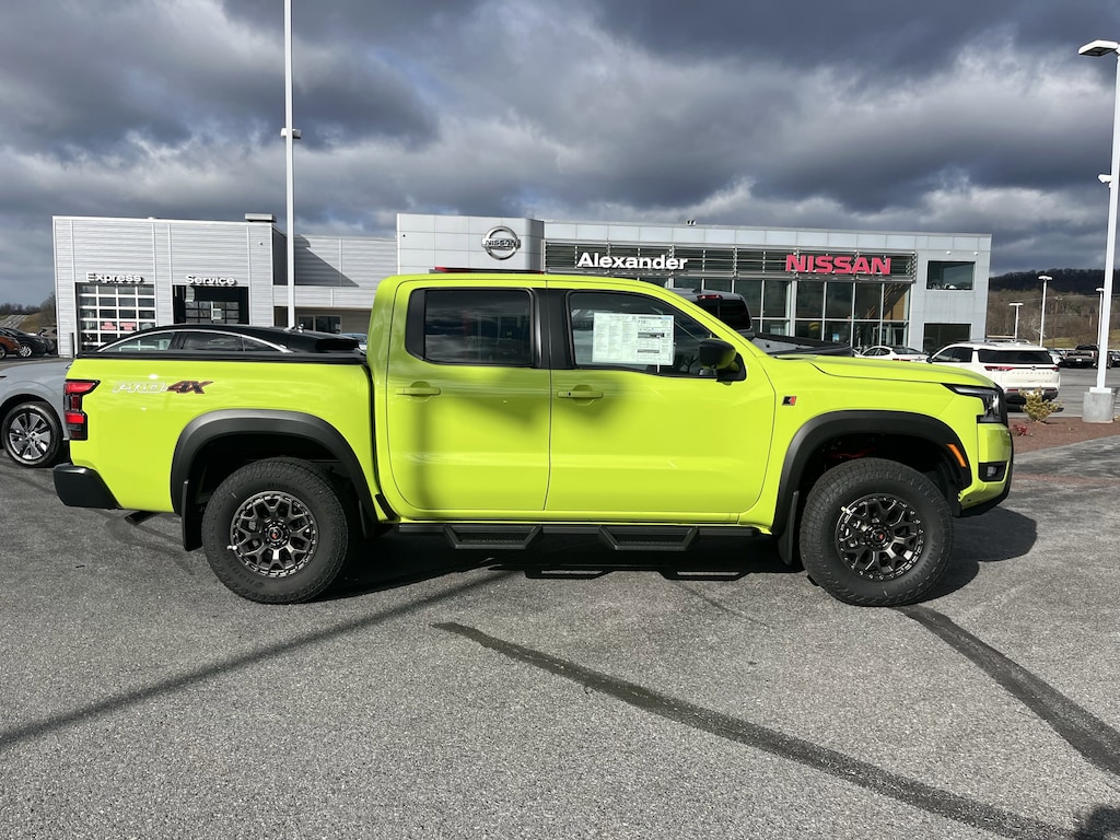 New 2026 Nissan Frontier PRO-4X w/R Package Truck Crew Cab