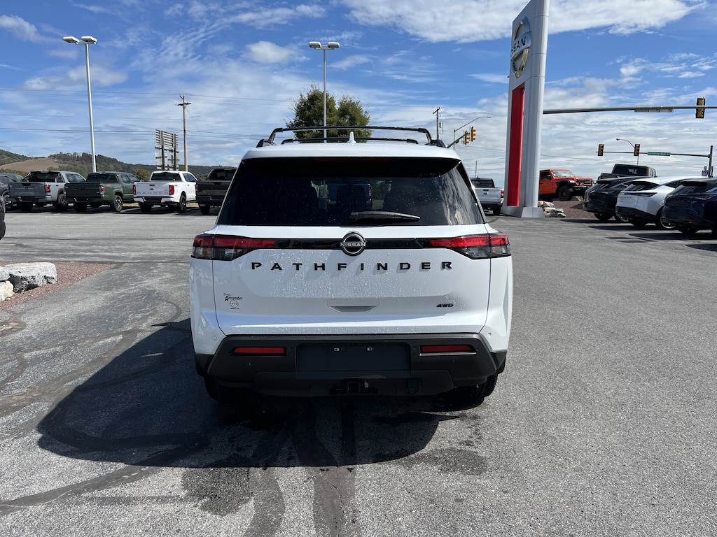 New 2025 Nissan Pathfinder SV SUV