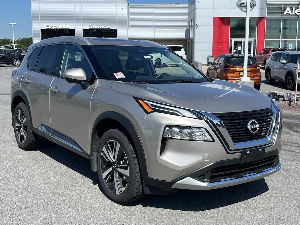 Used 2023 Nissan Rogue Platinum SUV