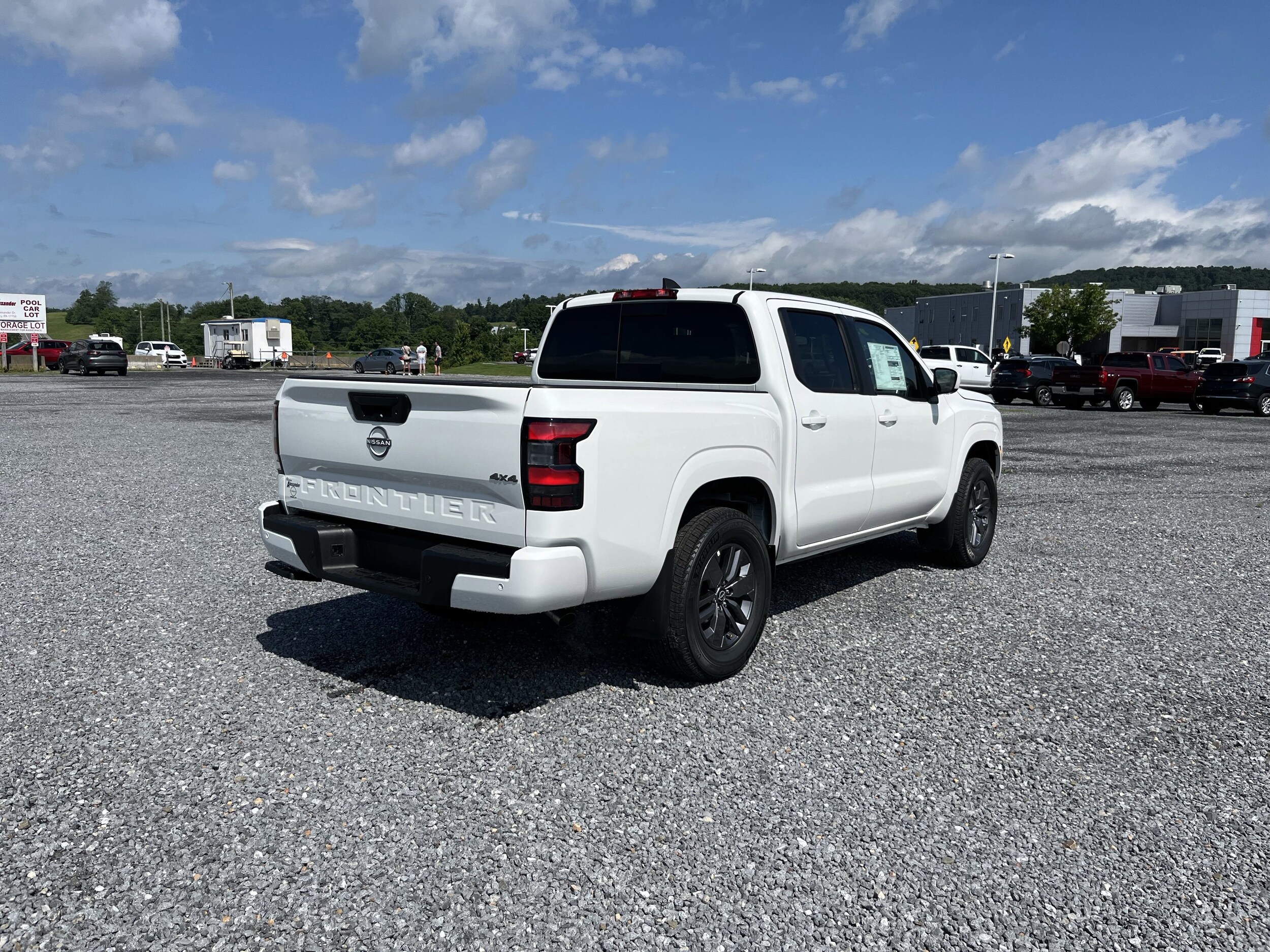 2025 Nissan Frontier SV photo 3