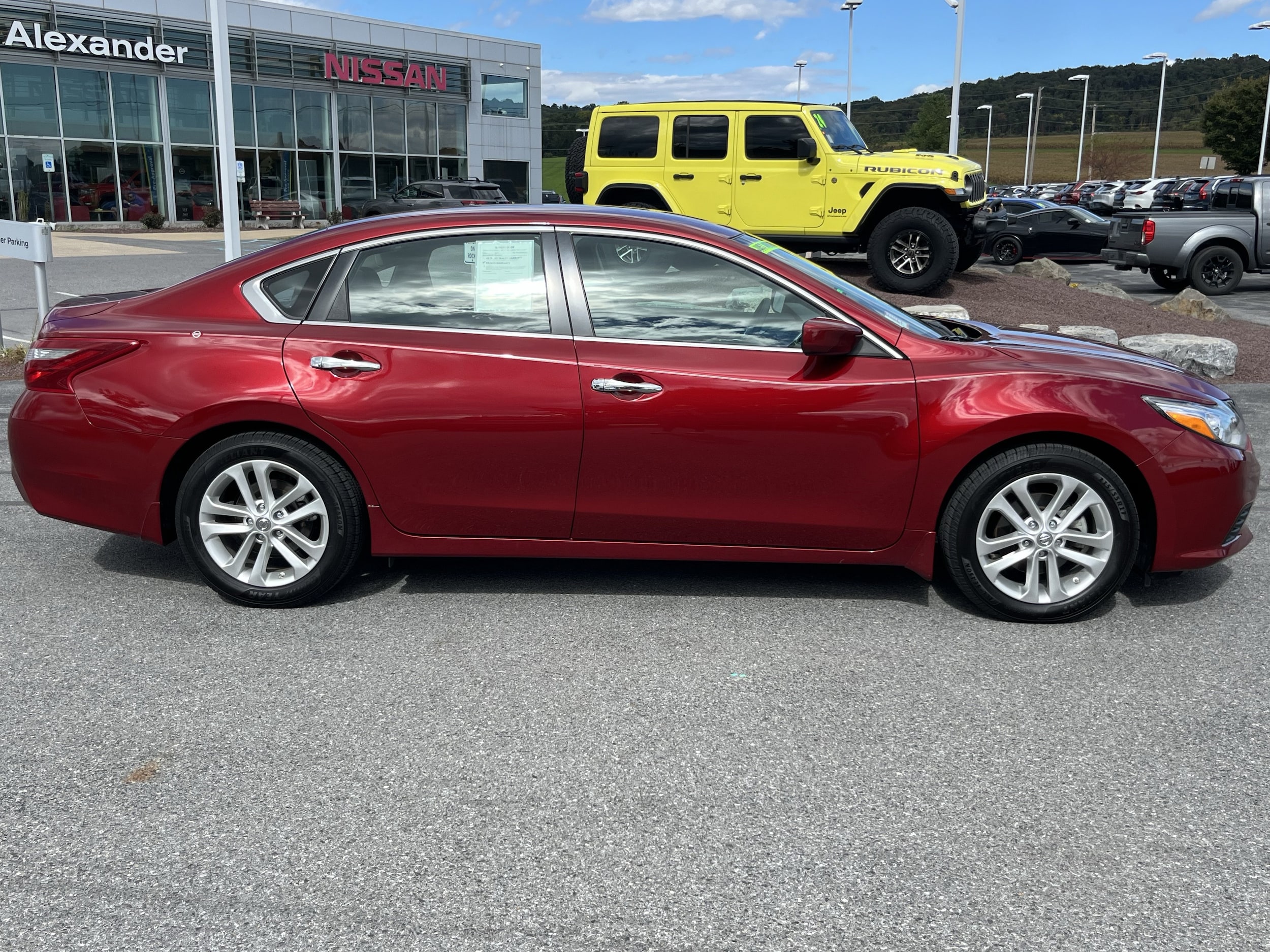 Used 2018 Nissan Altima S with VIN 1N4AL3AP9JC293377 for sale in Montoursville, PA