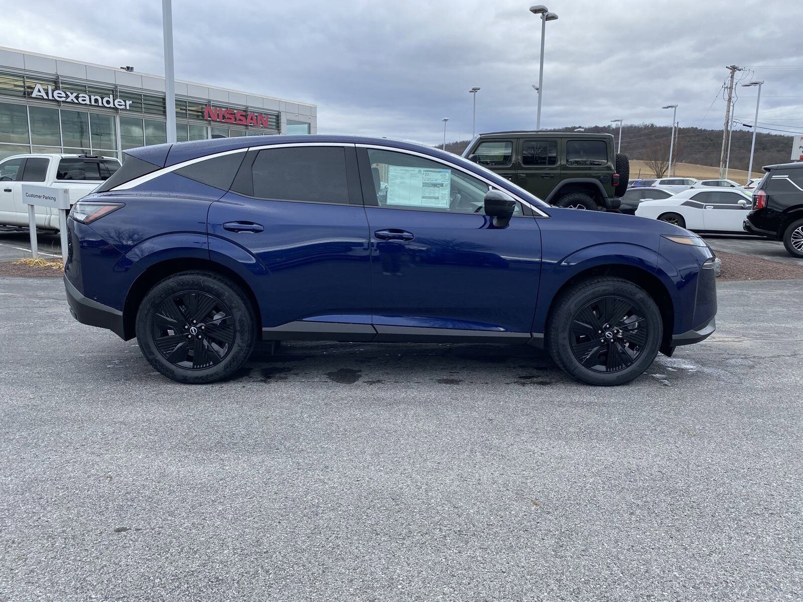 2025 Nissan Murano SV photo 2