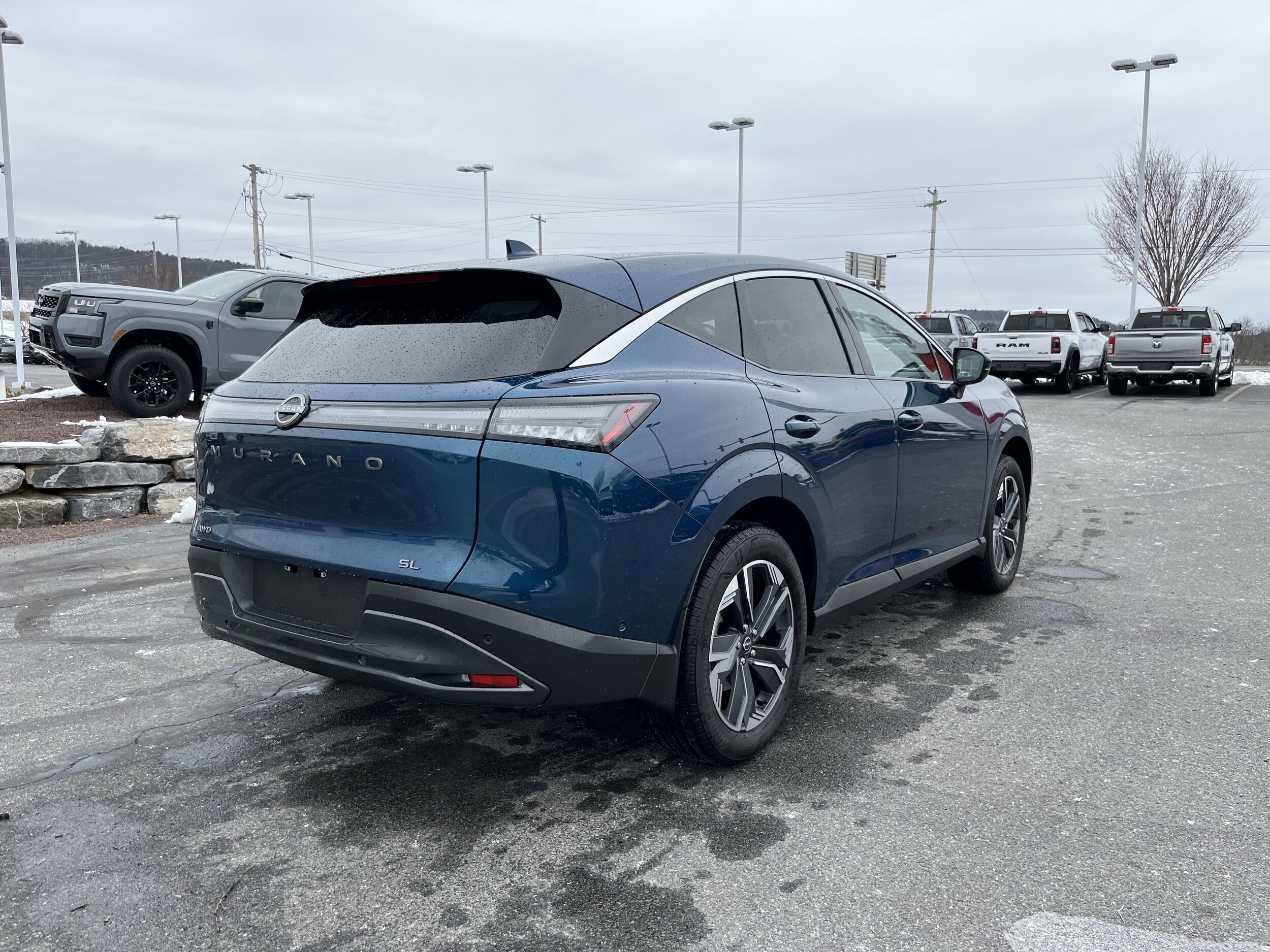 2025 Nissan Murano SL photo 2