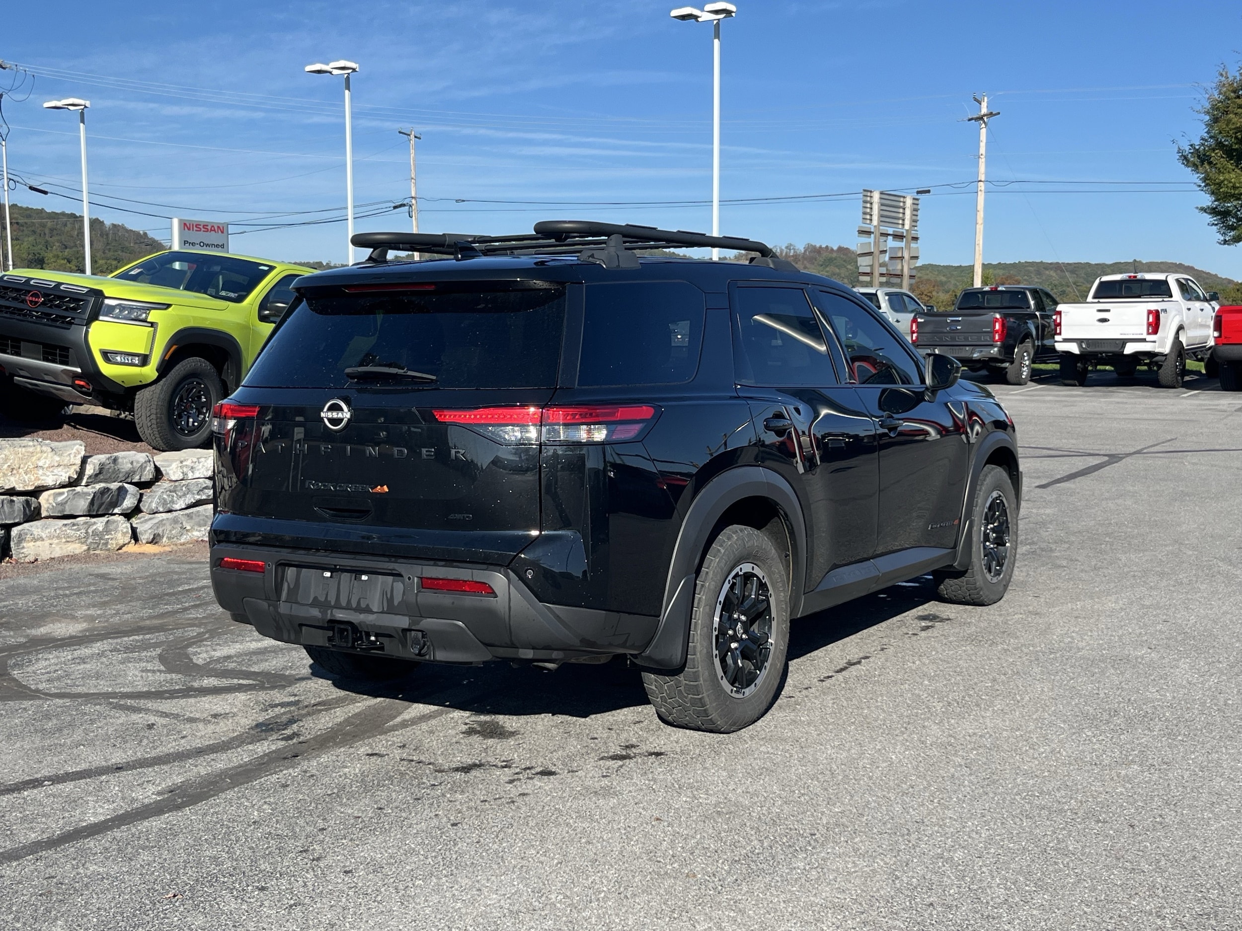 2024 Nissan Pathfinder Rock Creek photo 2