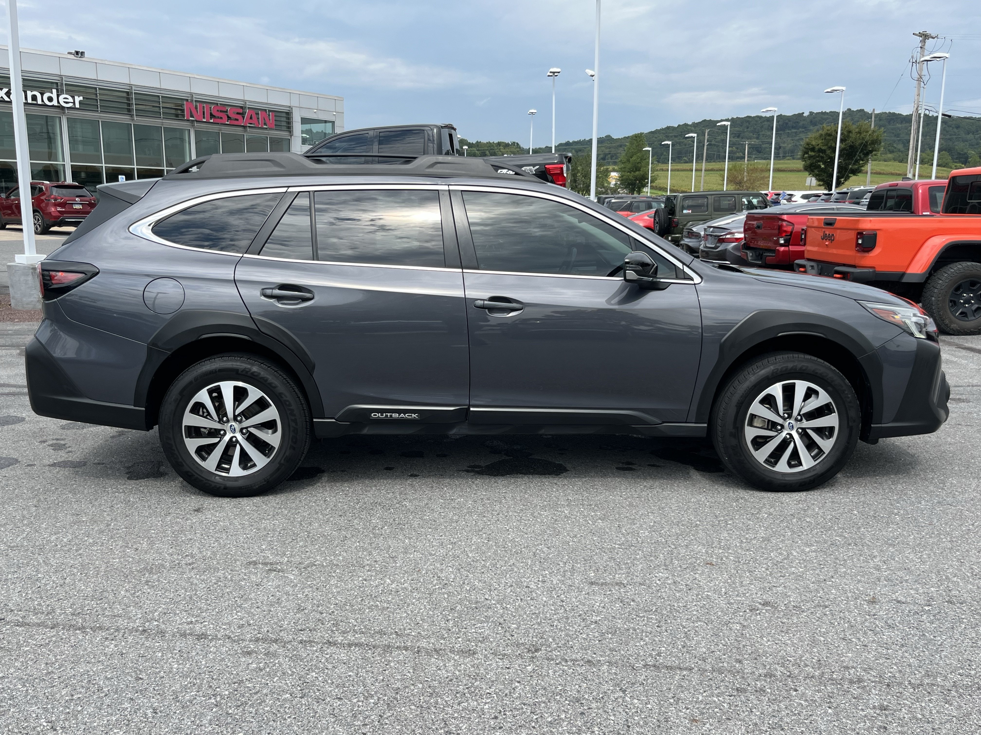Used 2023 Subaru Outback Premium SUV